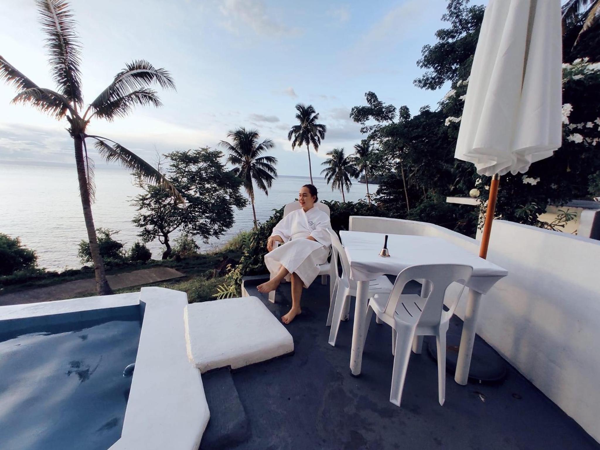Bintana Sa Paraiso