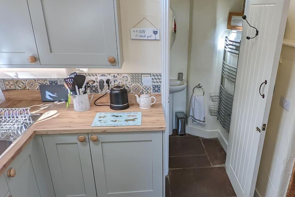 Pinfold Holiday Cottage view 4