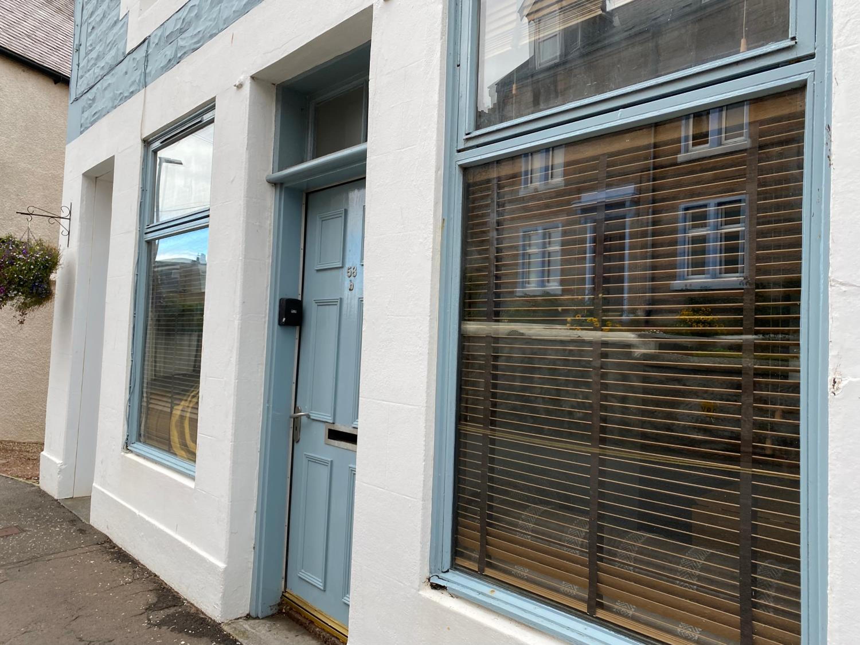 Ridley's Place modern one-bedroom seaside apartment