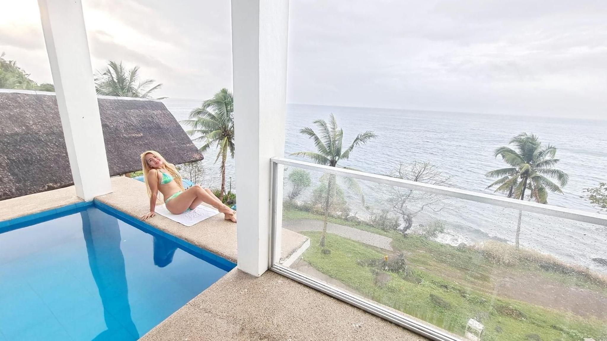 Bintana Sa Paraiso