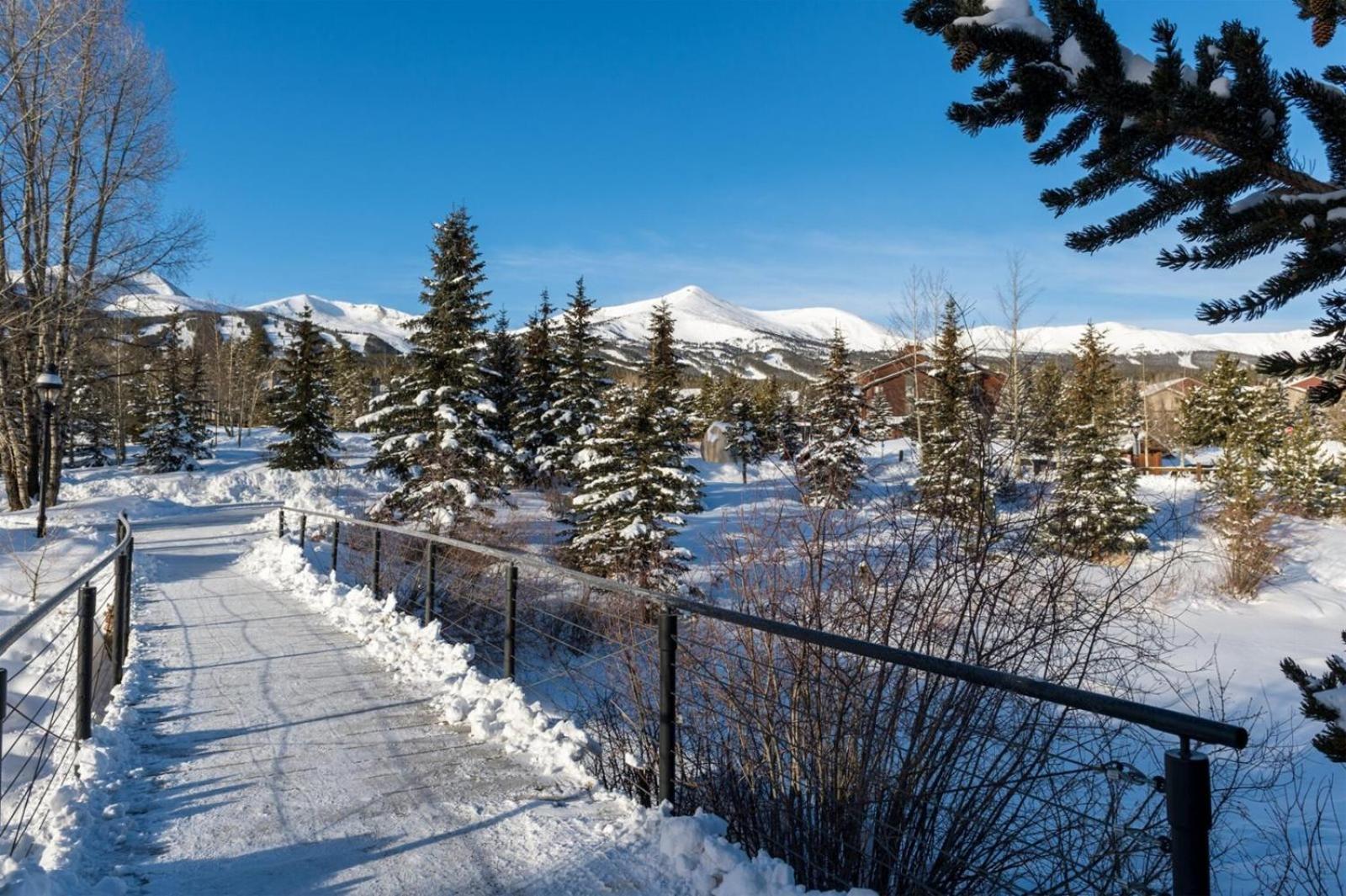 Perfectly Placed 2 Bedroom Vacation Rental In Historic Downtown Breckenridge With Access To Hot Tub And Pool