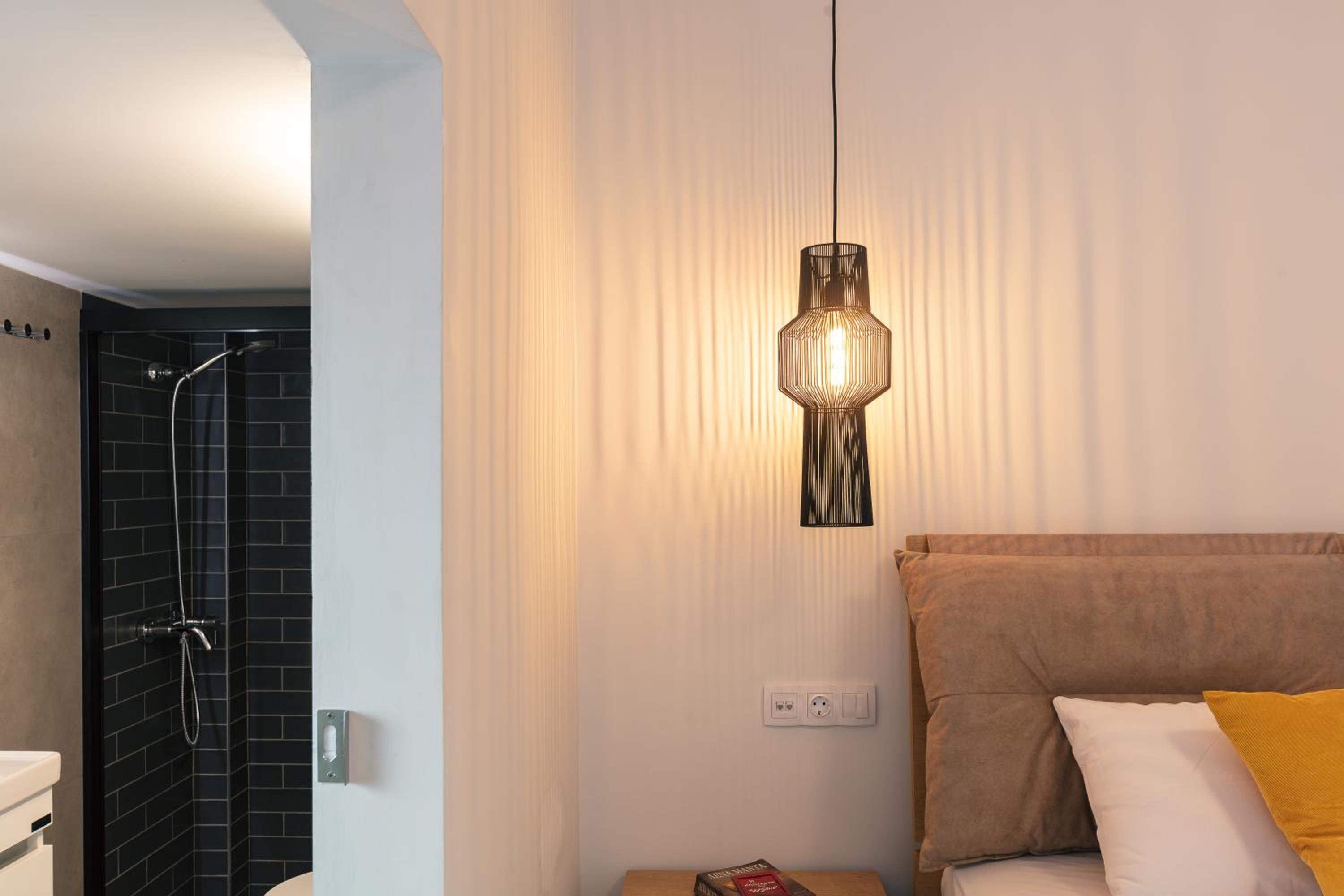 Kalopsia Home