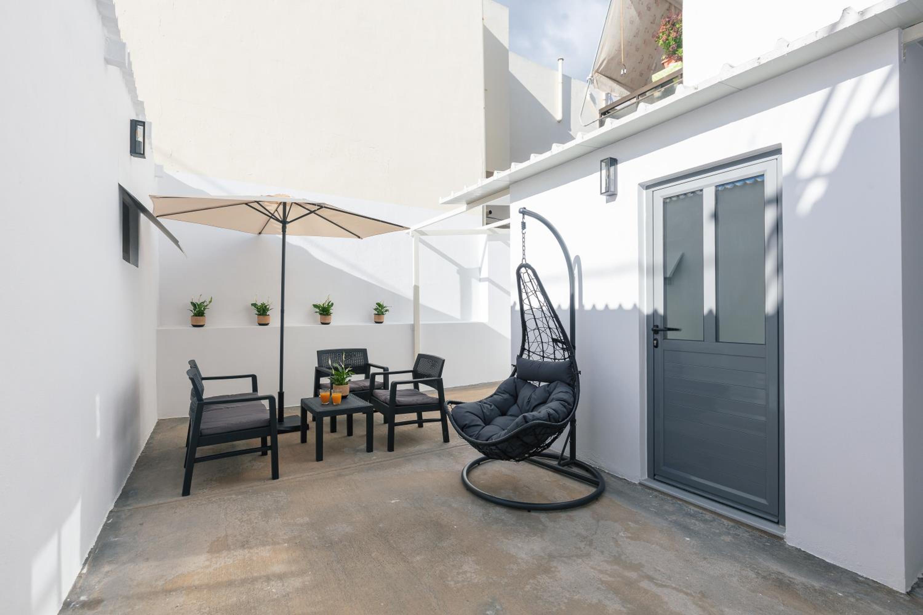 Kalopsia Home