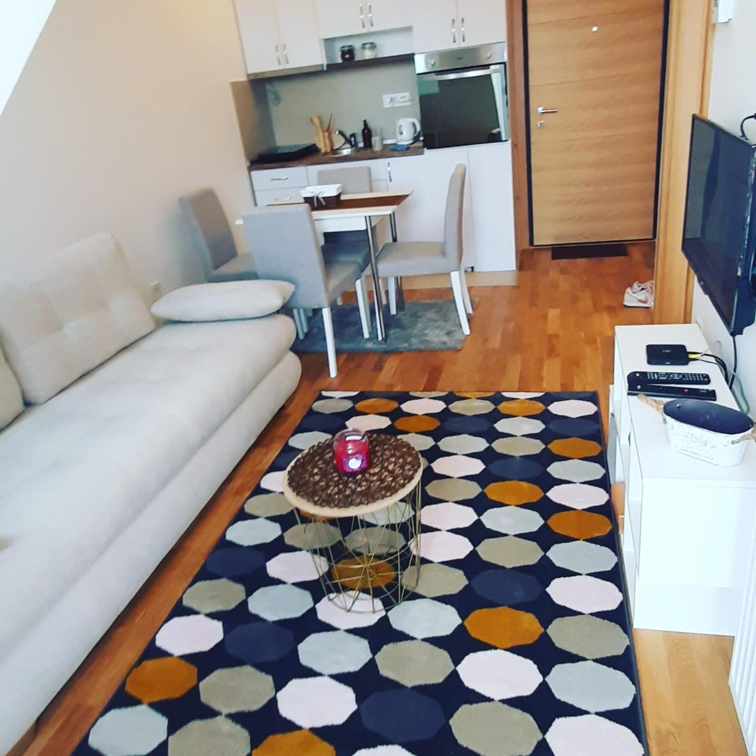 Apartment Sky 7 view 4