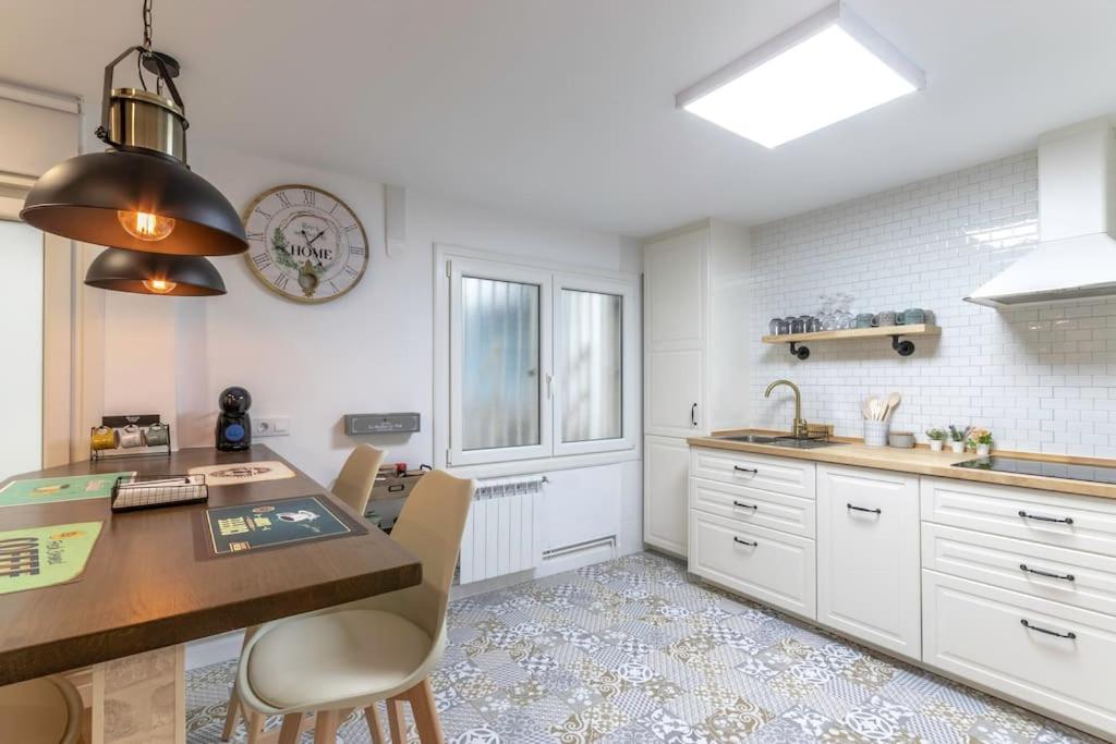 Old Town at Your Feet! Terrace and Private Parking