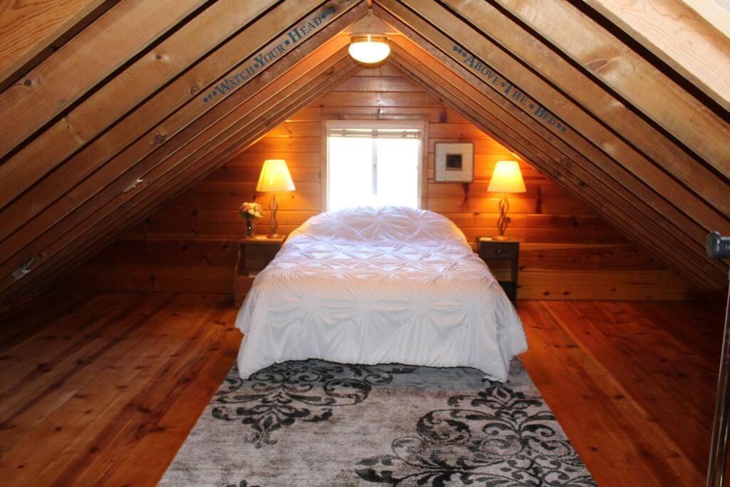 Rustic Chapparal Cabin at Bass Lake Heights view 2