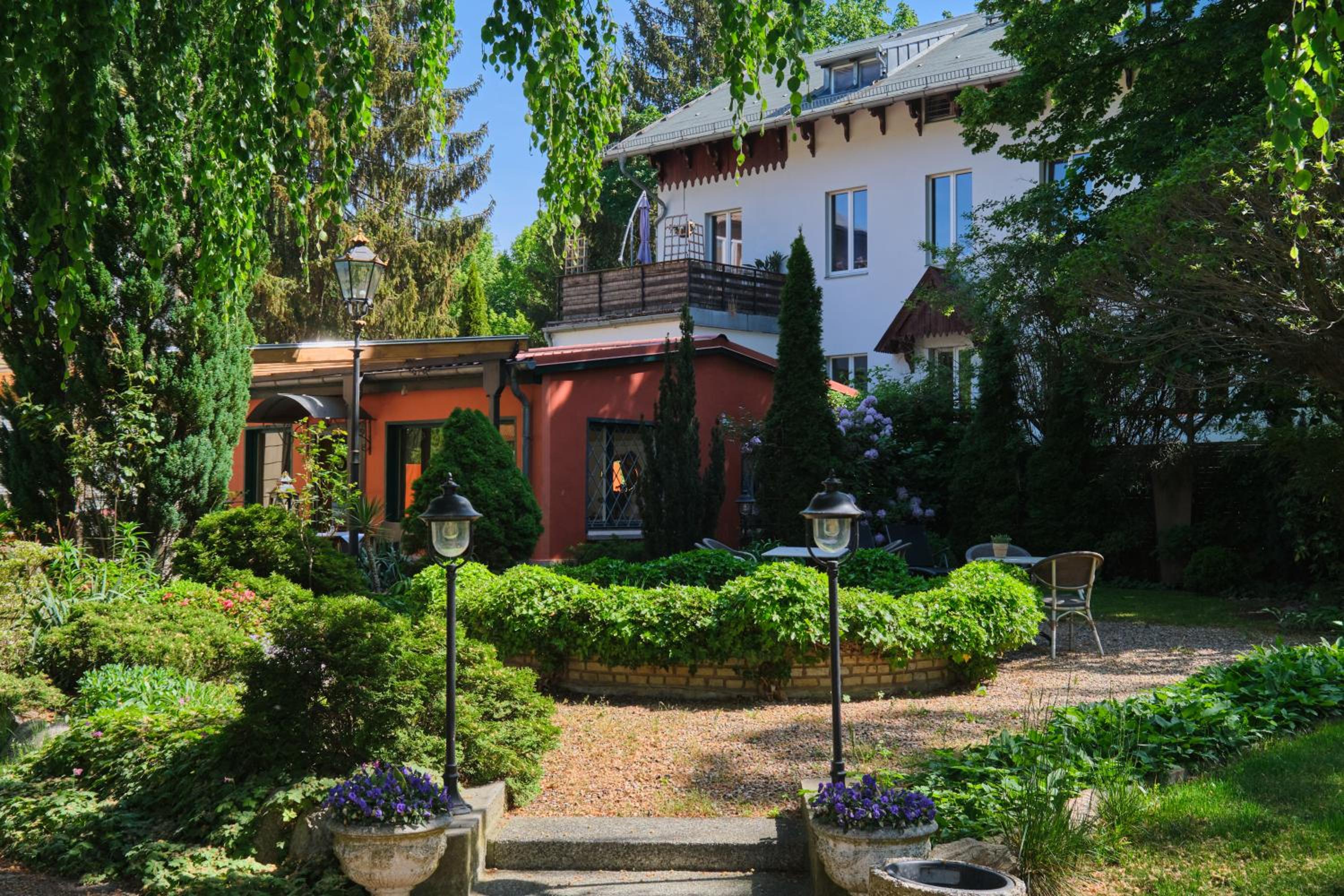 Anno 1900 Hotel Babelsberg view 3