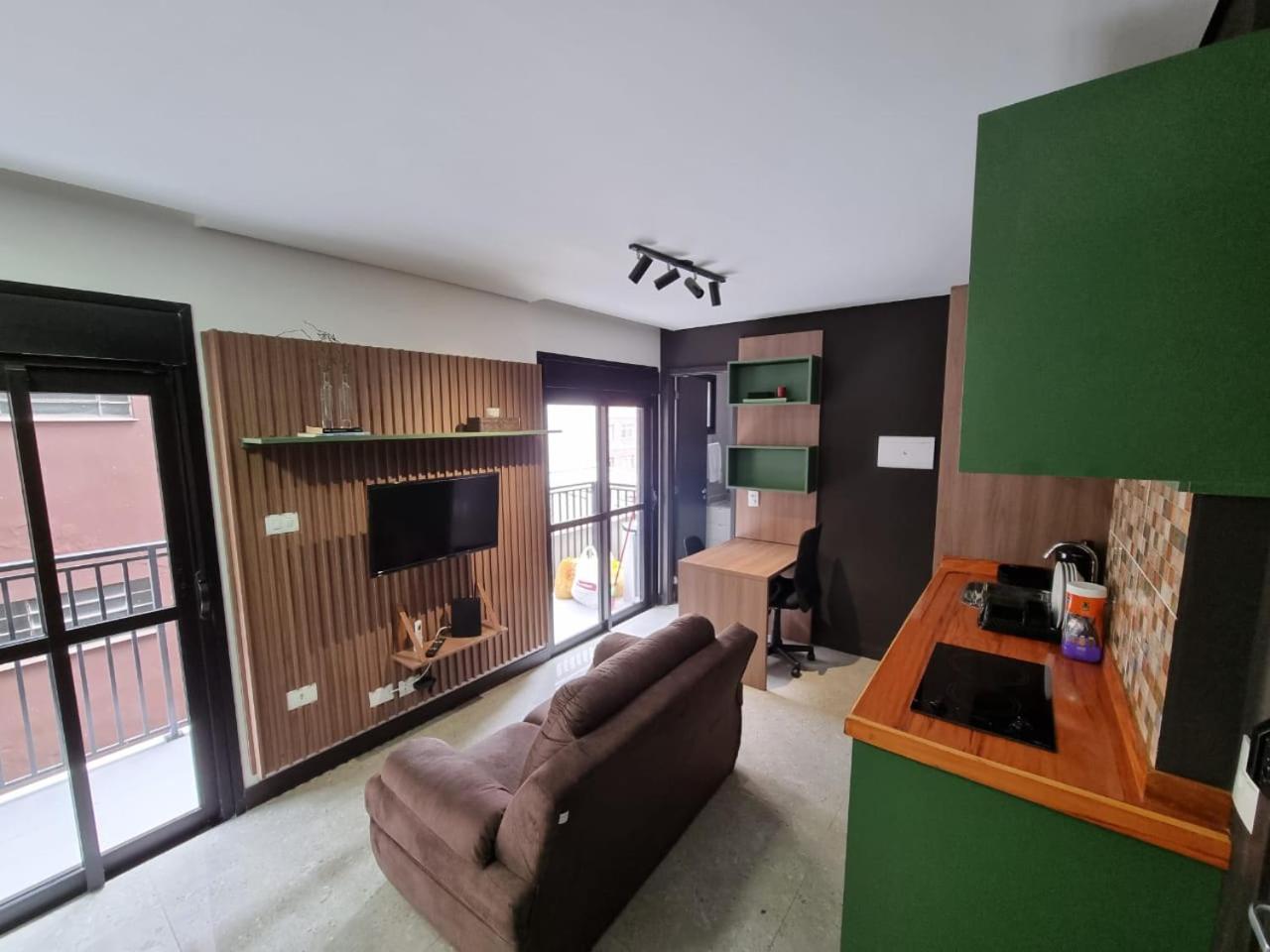 84 New studio next Paulista Av, fast wifi and balcony