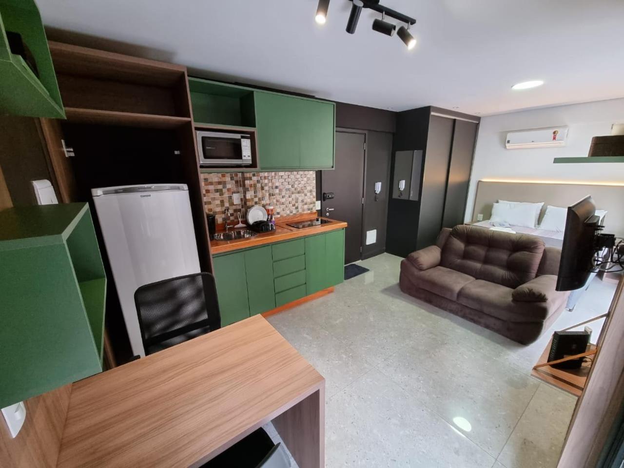 84 New studio next Paulista Av, fast wifi and balcony