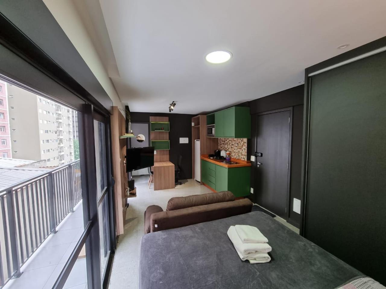 84 New studio next Paulista Av, fast wifi and balcony