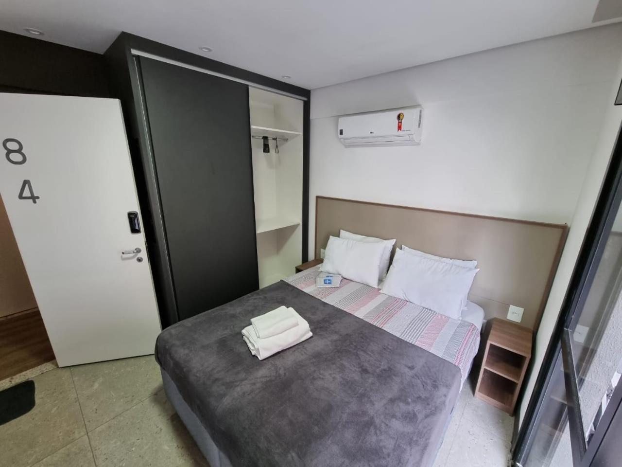 84 New studio next Paulista Av, fast wifi and balcony