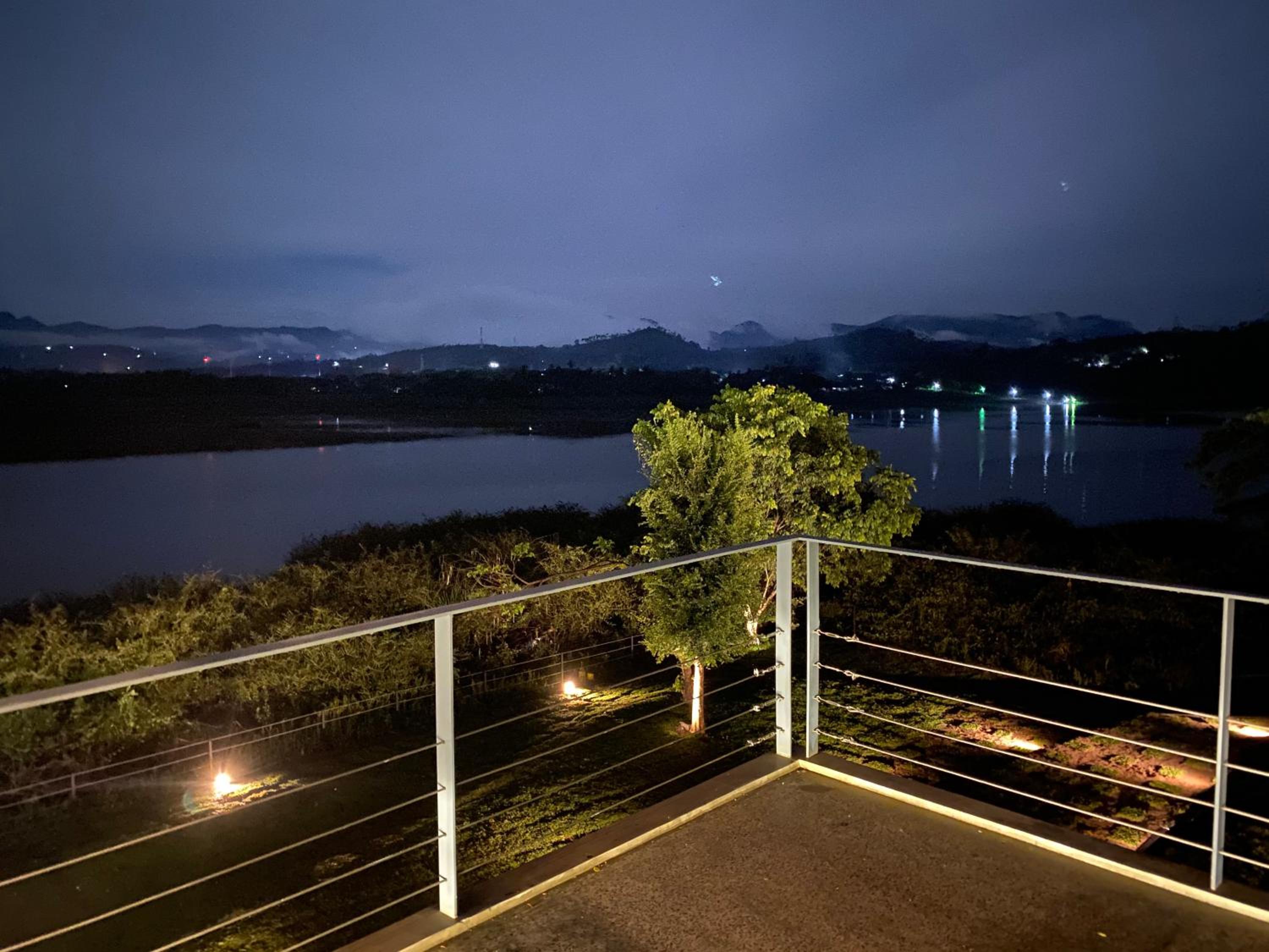 Escala Lake view 4