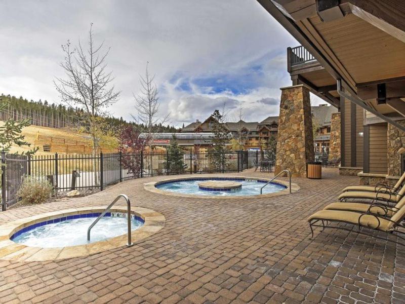 Crystal Peak Lodge 3 Bedroom Ski In, Ski Out Slopeside Condo At The Base Of Peak 7
