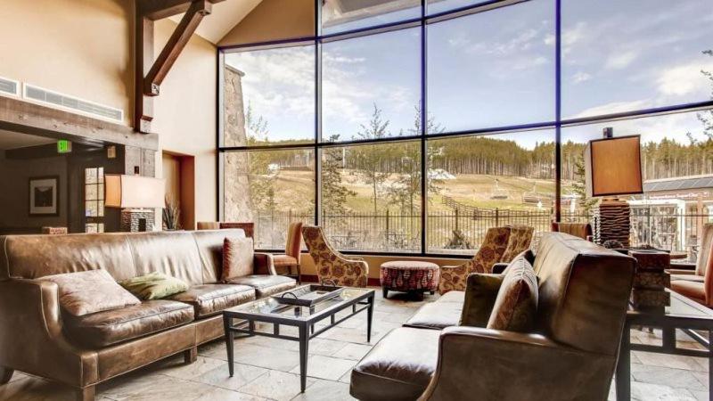 Crystal Peak Lodge 3 Bedroom Ski In, Ski Out Slopeside Condo At The Base Of Peak 7