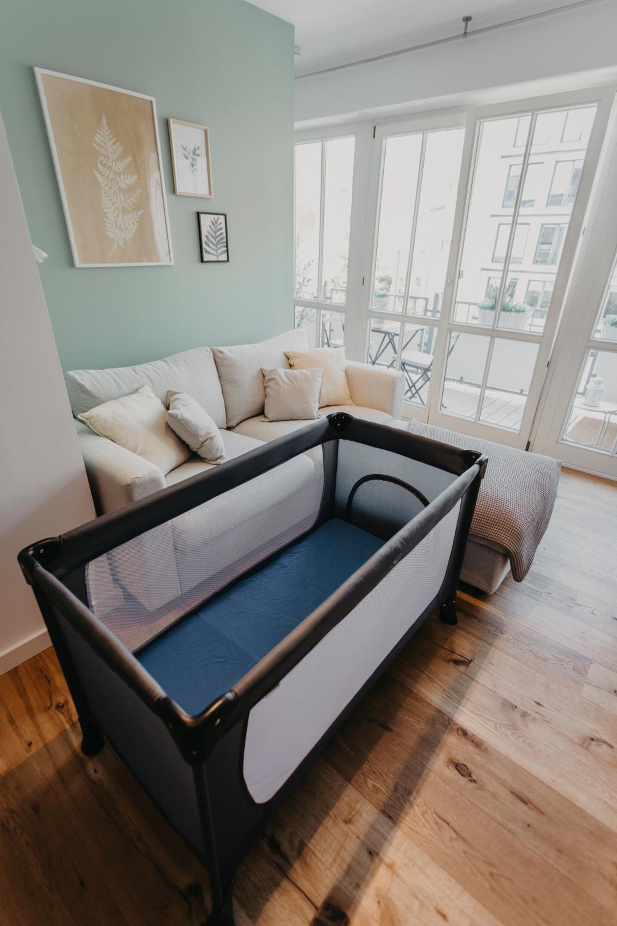 TRABER APARTMENTS im Herzen Leipzigs Balkon Parkplatz
