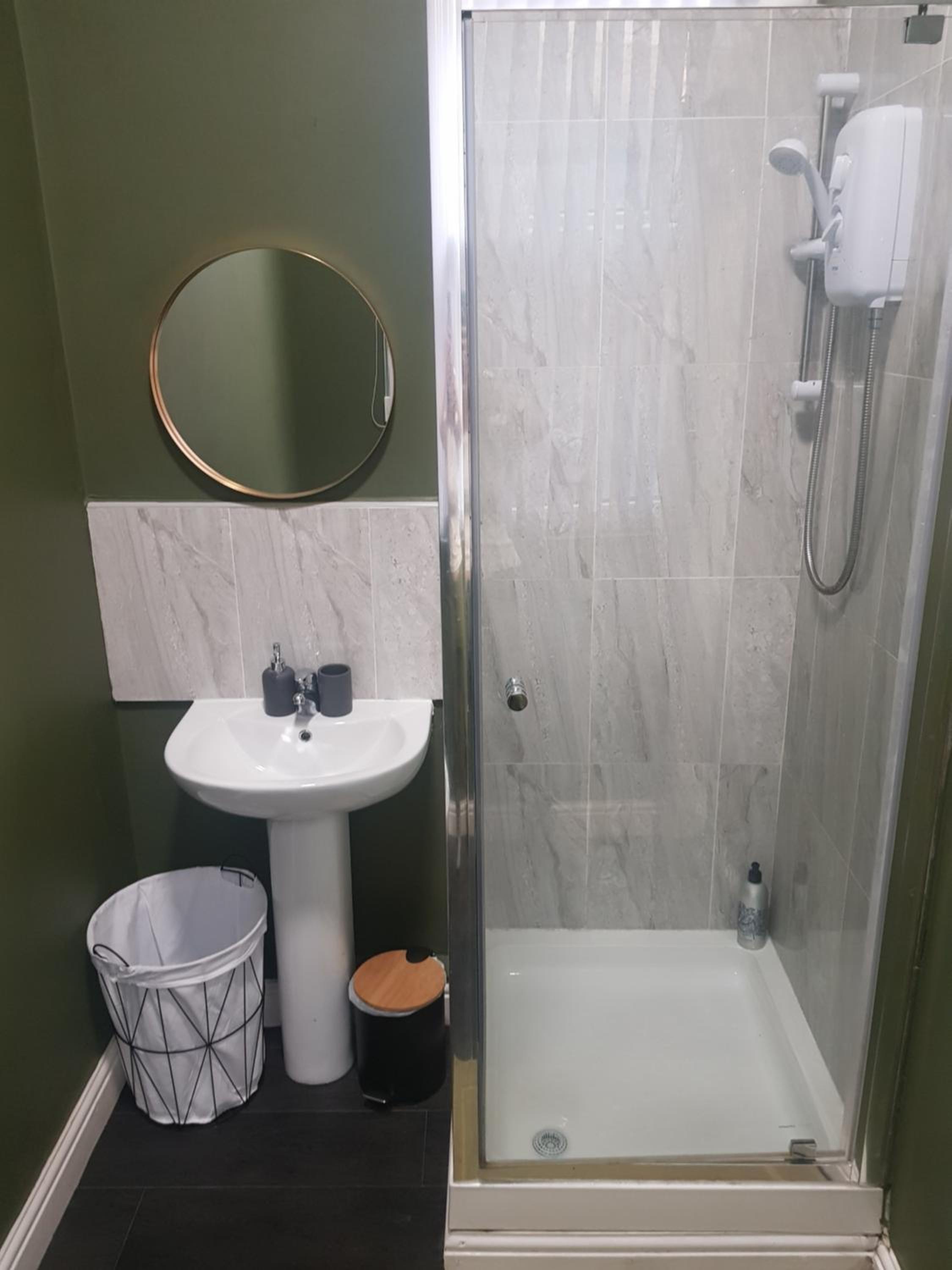 GROUND FLOOR OLIVE SUITE, DIGBETH STUDIO (SLEEPS 2) view 2