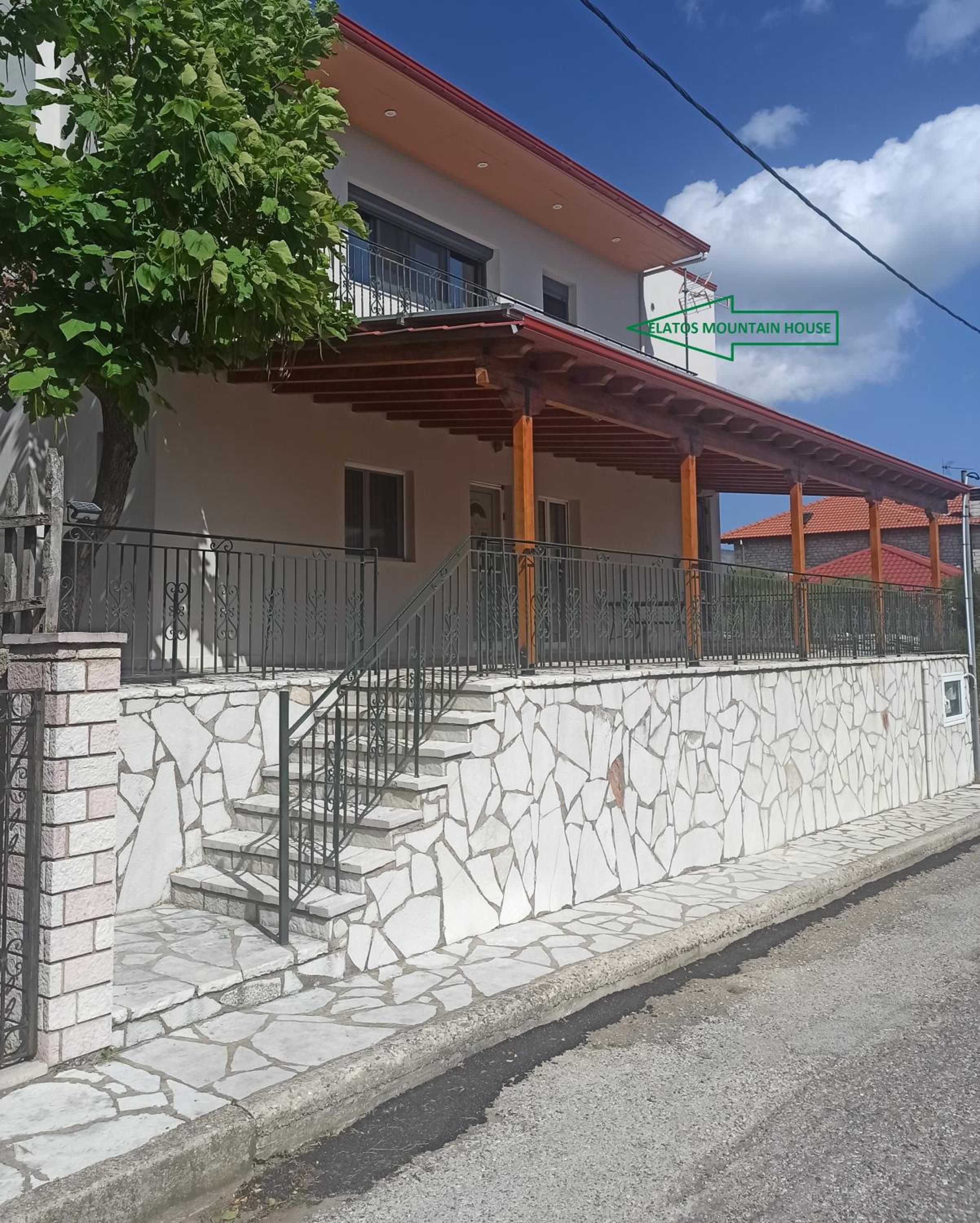Elatos Boutique MountainHouse