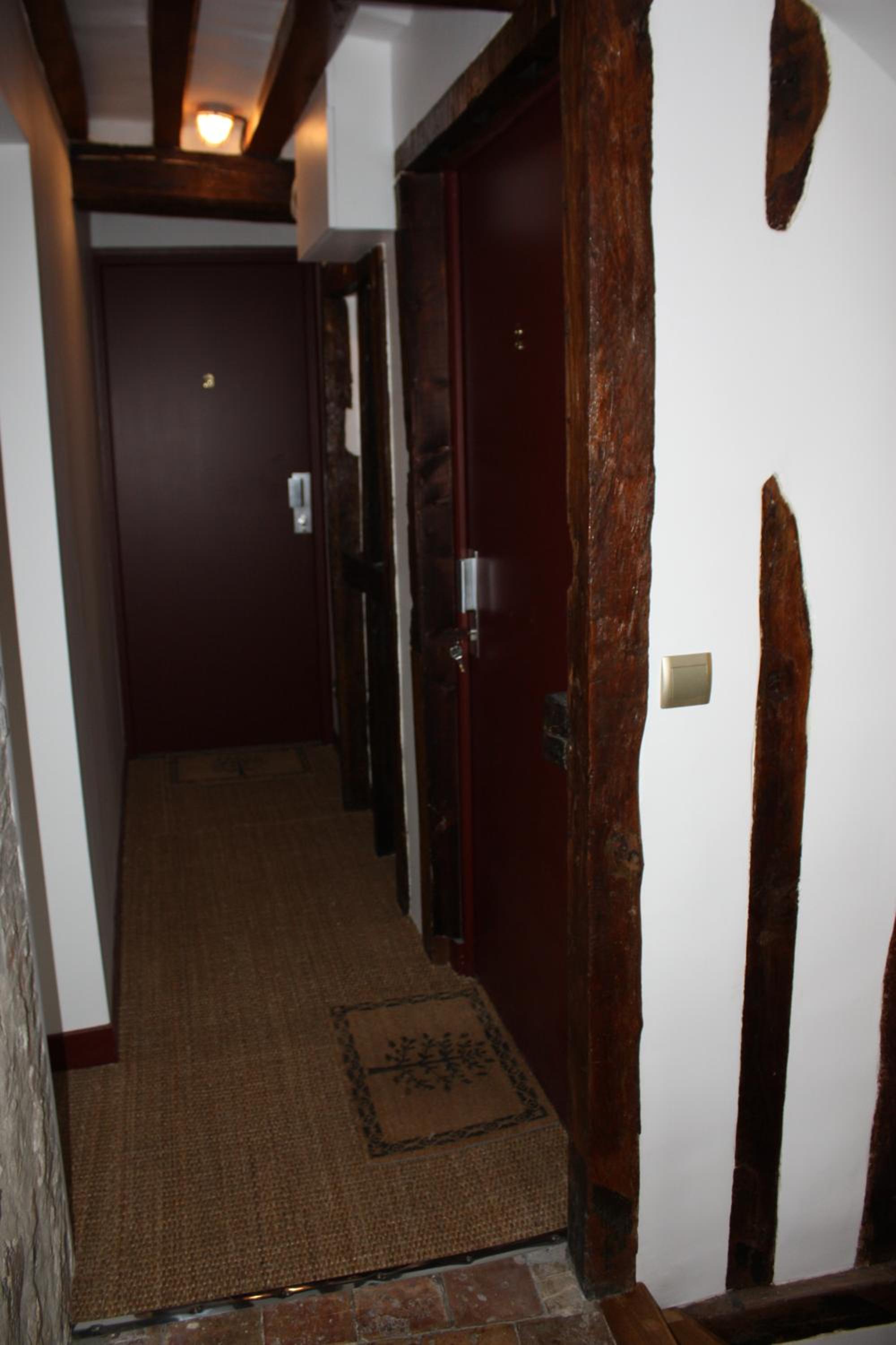 Photo 33