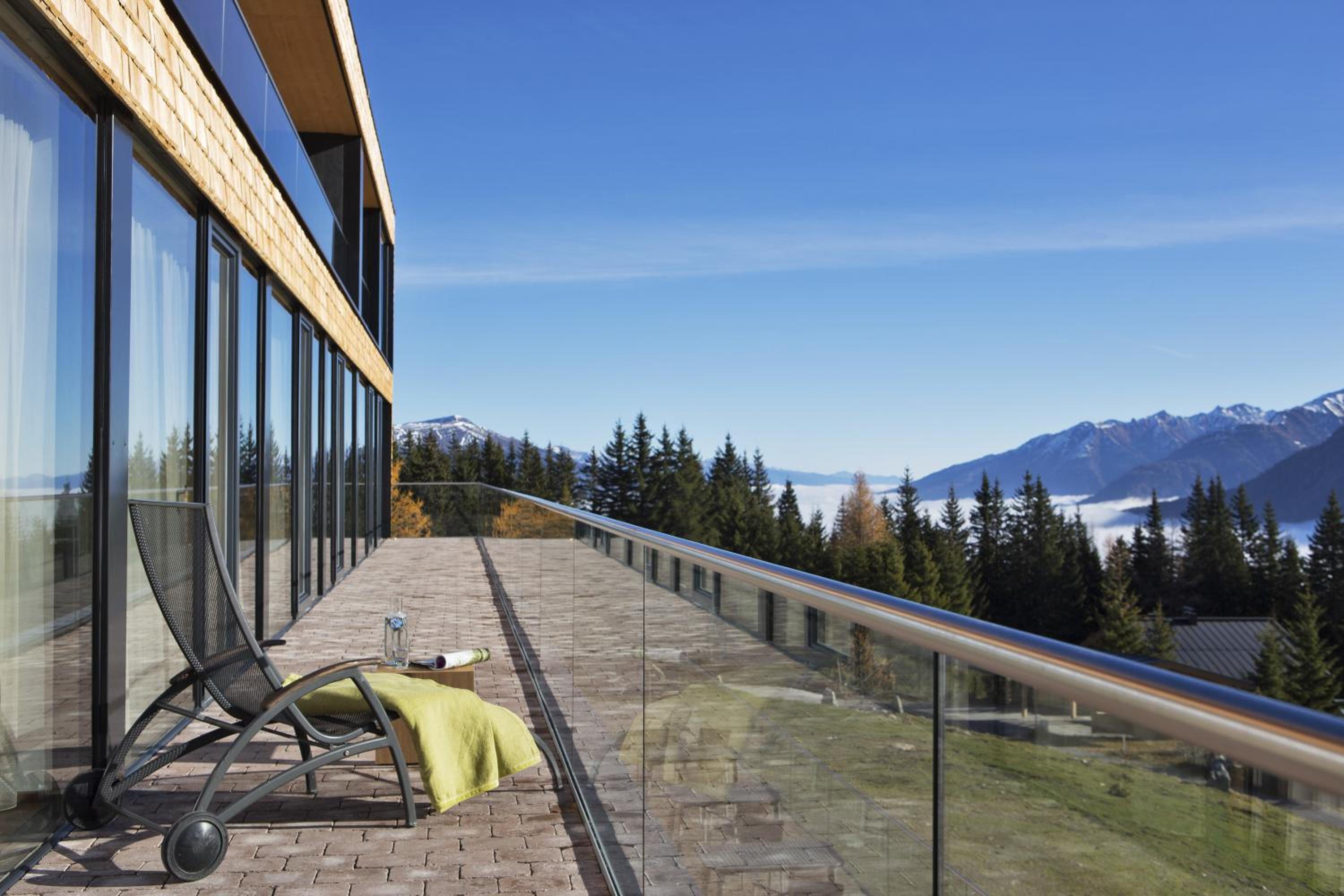 balcony