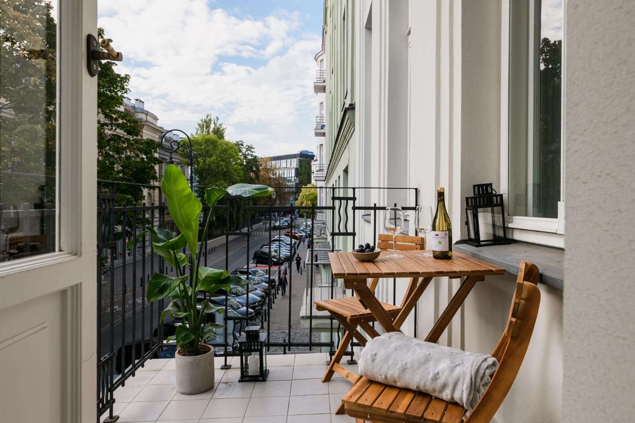 oompH Koszyki Luxurious Apartments view 4