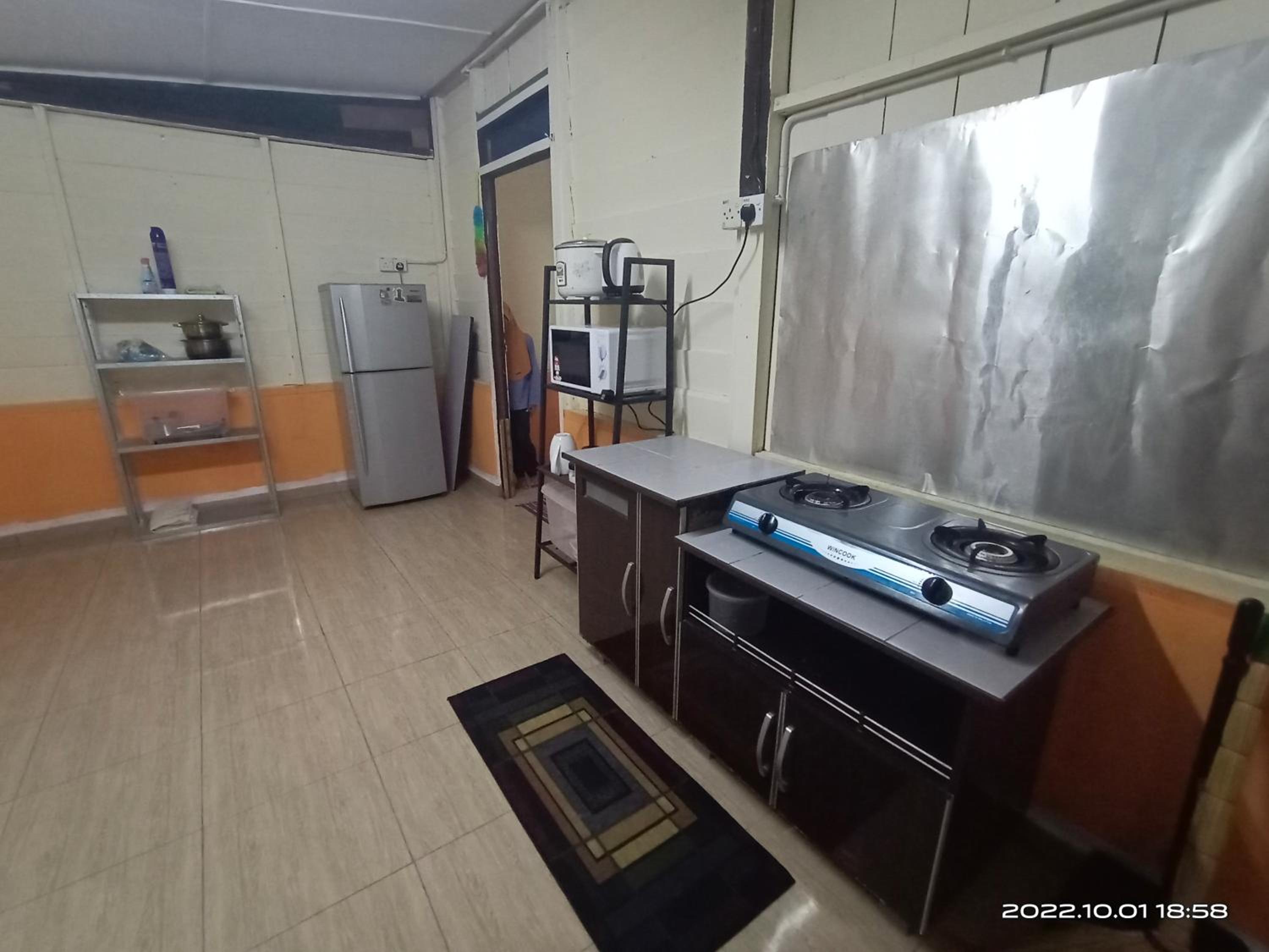 Mak Abah Homestay B Parit Raja Batu Pahat photo 3