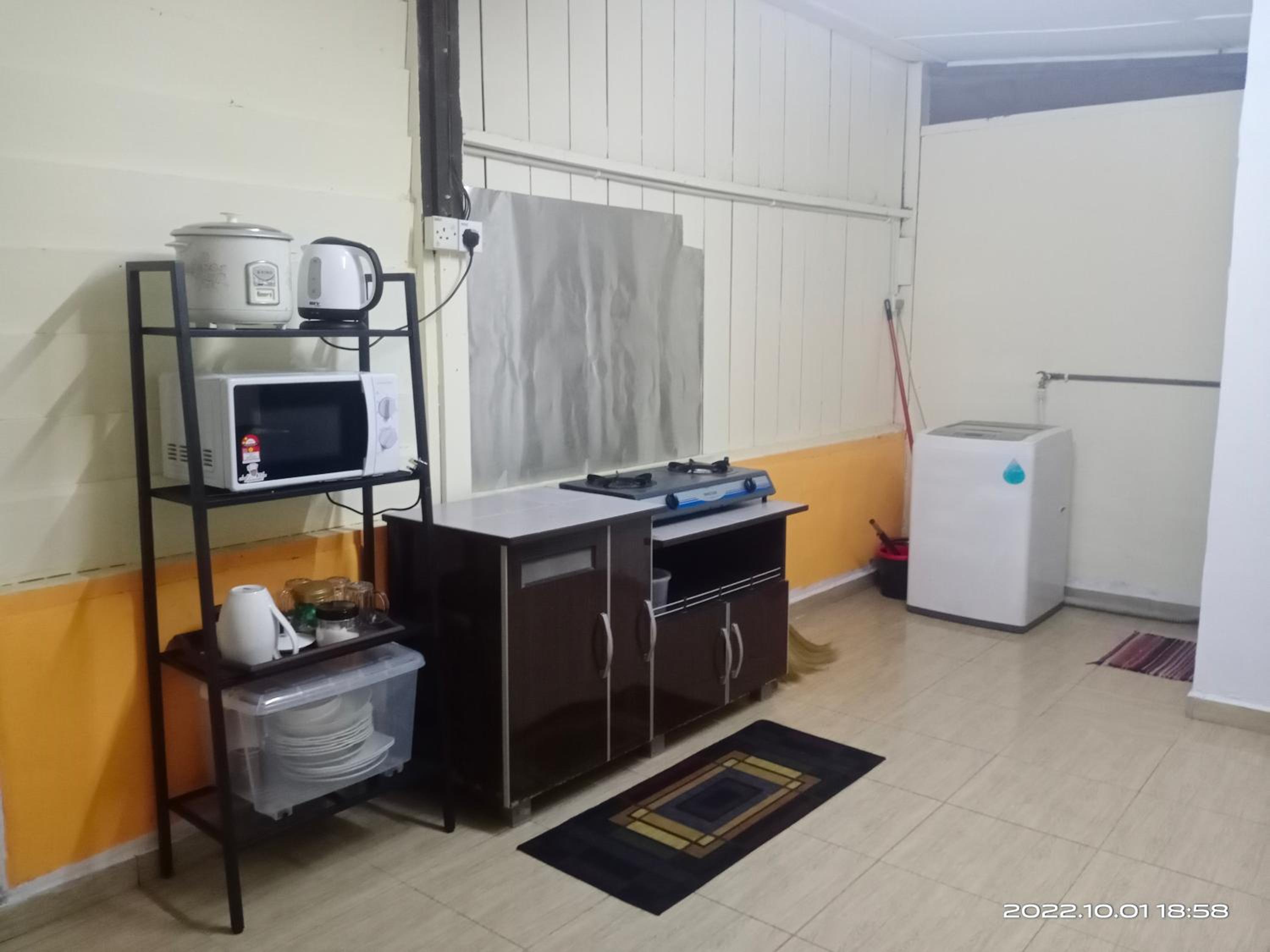 Mak Abah Homestay B Parit Raja Batu Pahat photo 2