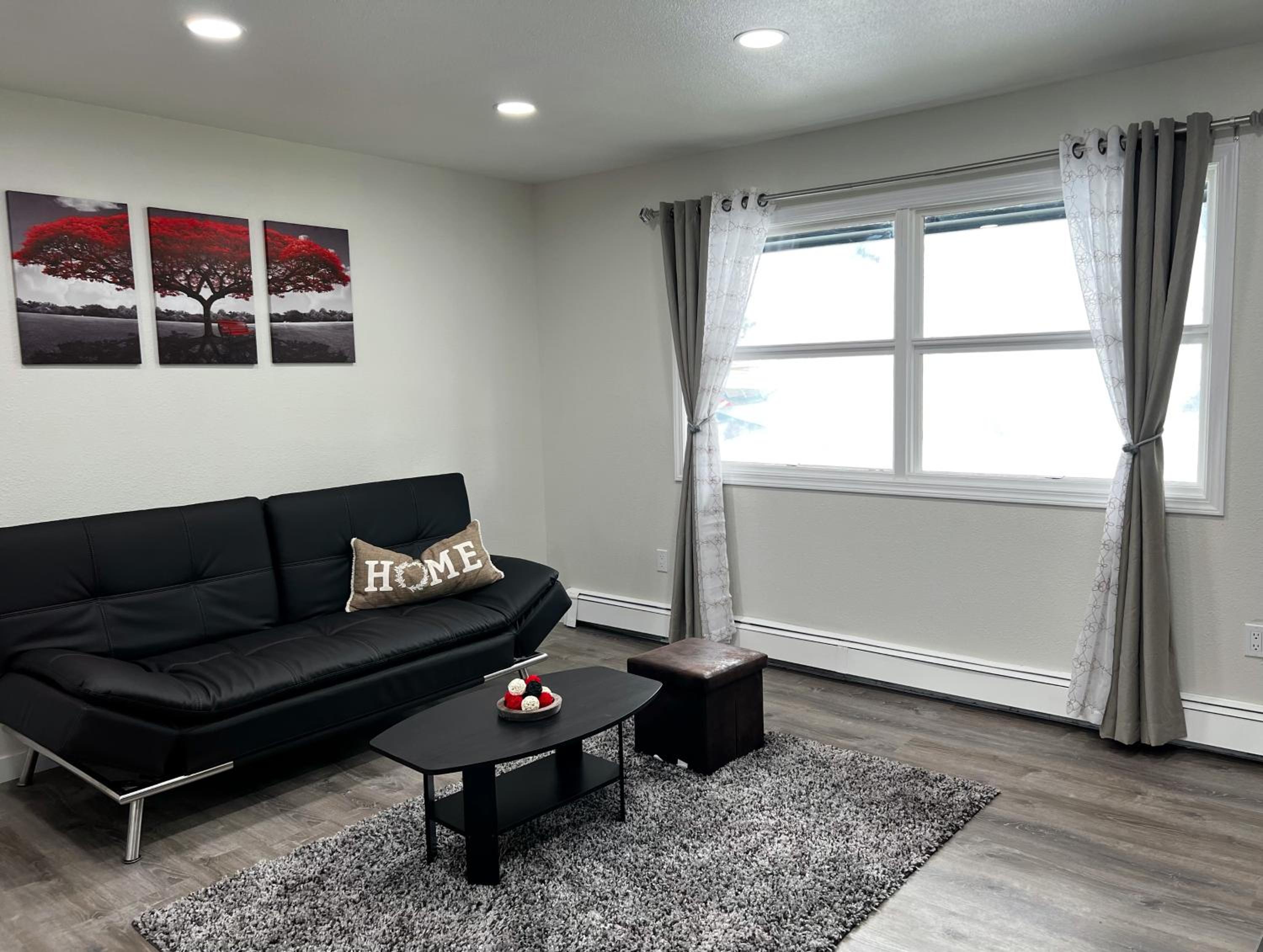 Anchorage midtown apartment-Wyoming 2