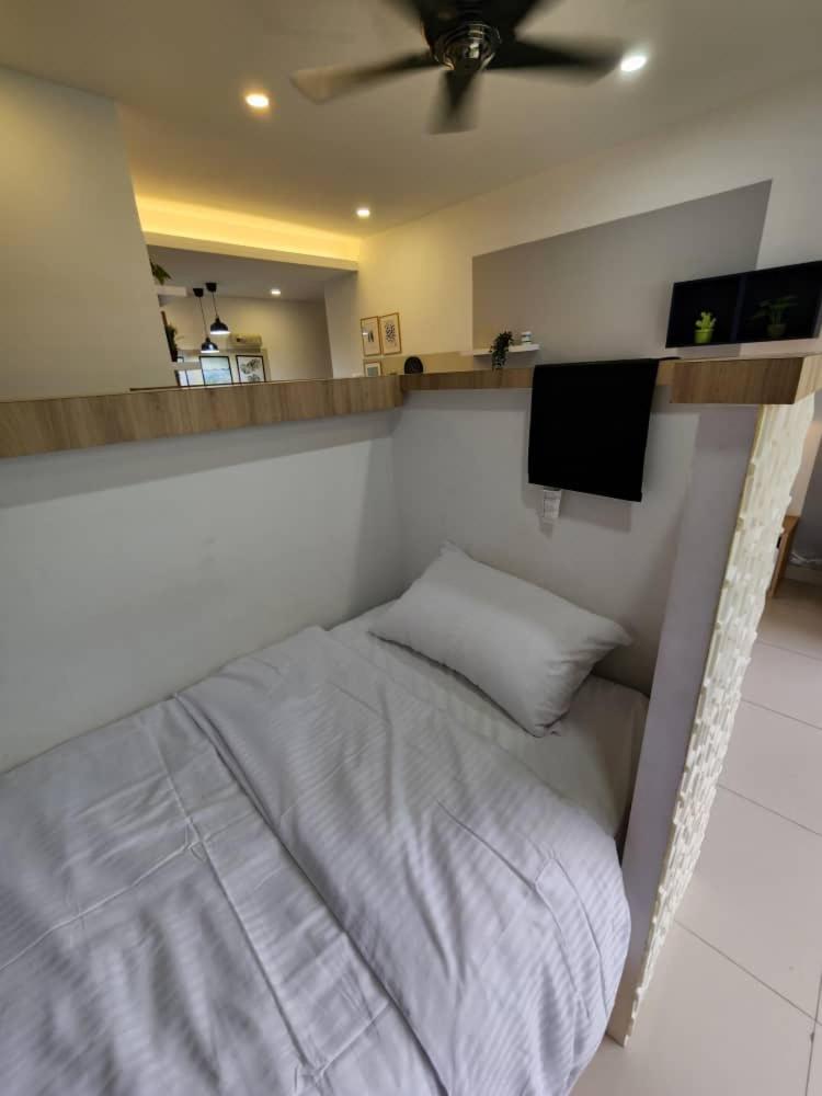 Studio with swimming pool access from the patio at Palazio Mount Austin IKEA AEON by GDRAGON HomeStay