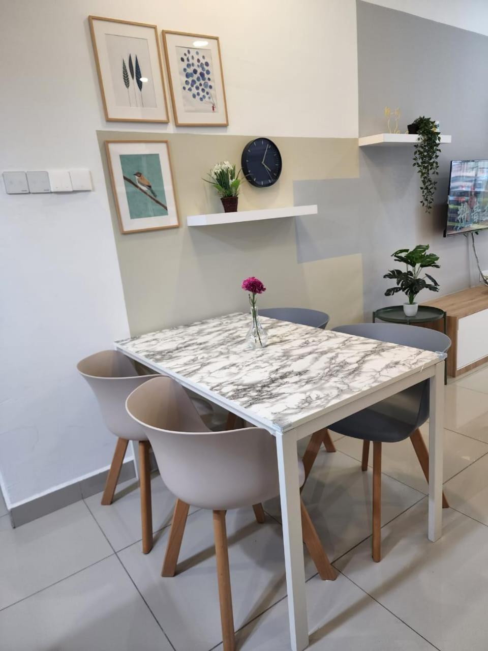 Studio with swimming pool access from the patio at Palazio Mount Austin IKEA AEON by GDRAGON HomeStay