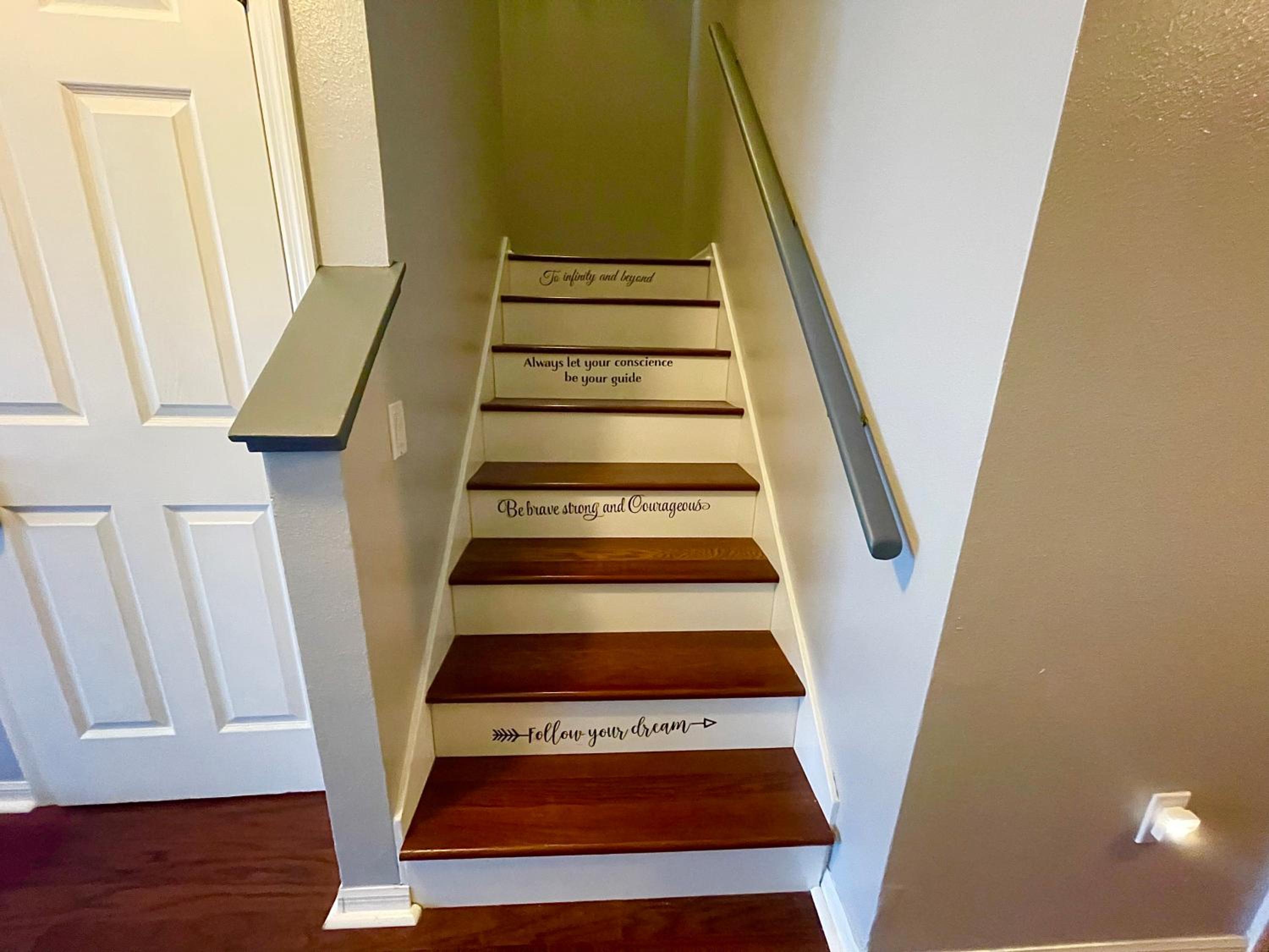 Cozy Oasis near Disney! 4 bedroom 3 bath Townhouse! view 4