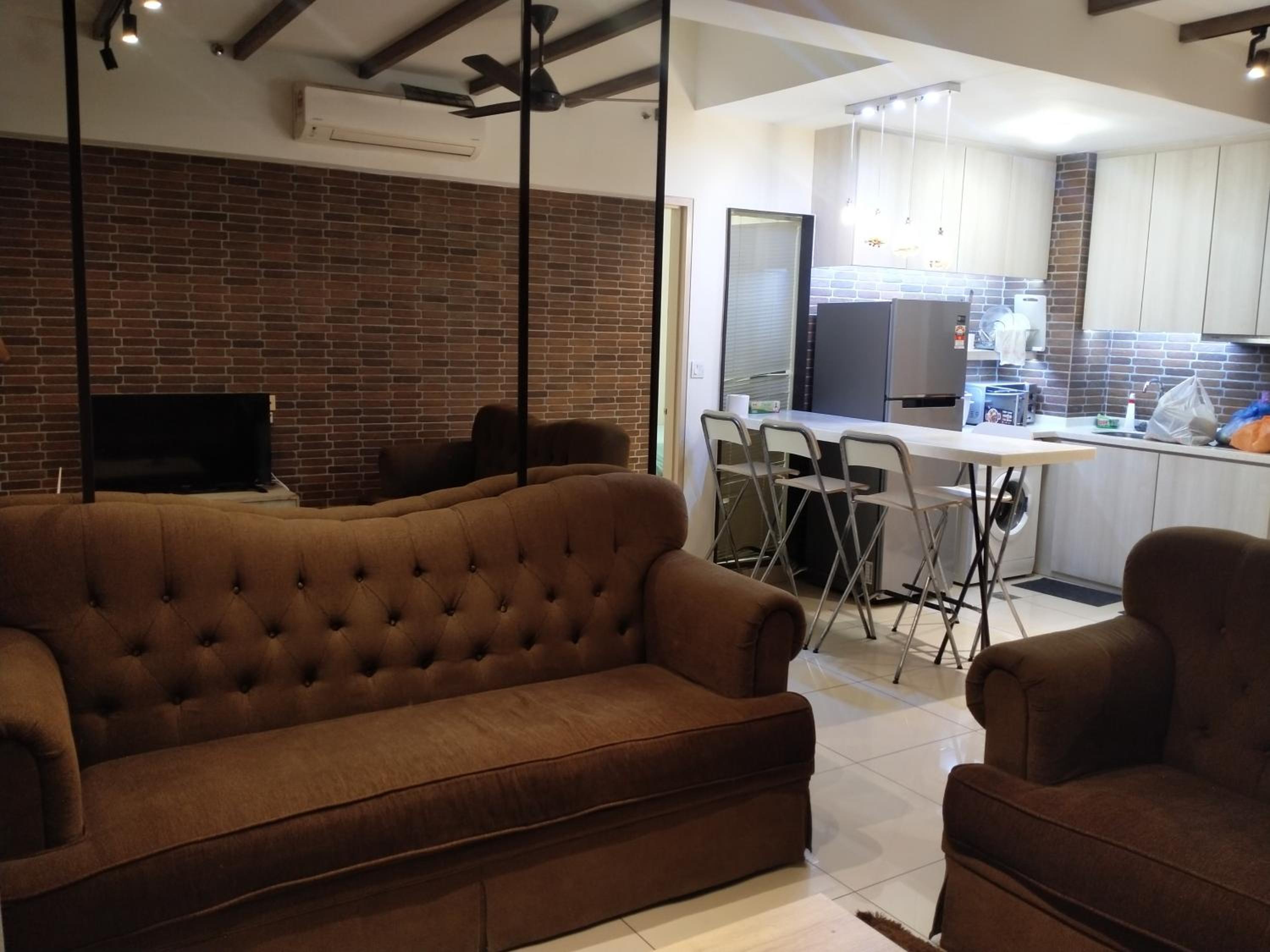 Hyve Soho Suite - Netflix photo 1