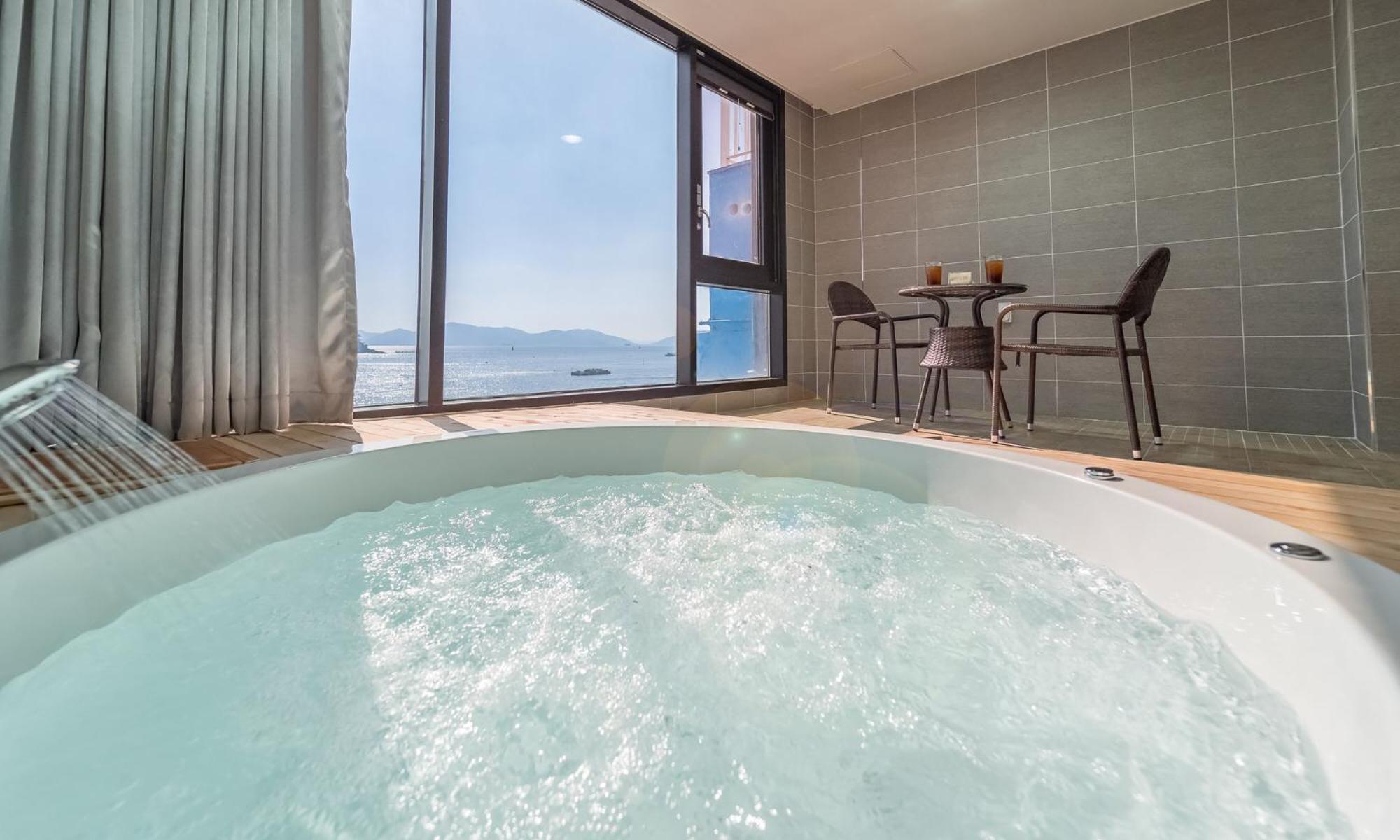Arte Resort Spa & Pool Villa