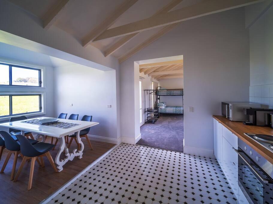 3-bedroom home 4km to Grand Prix track