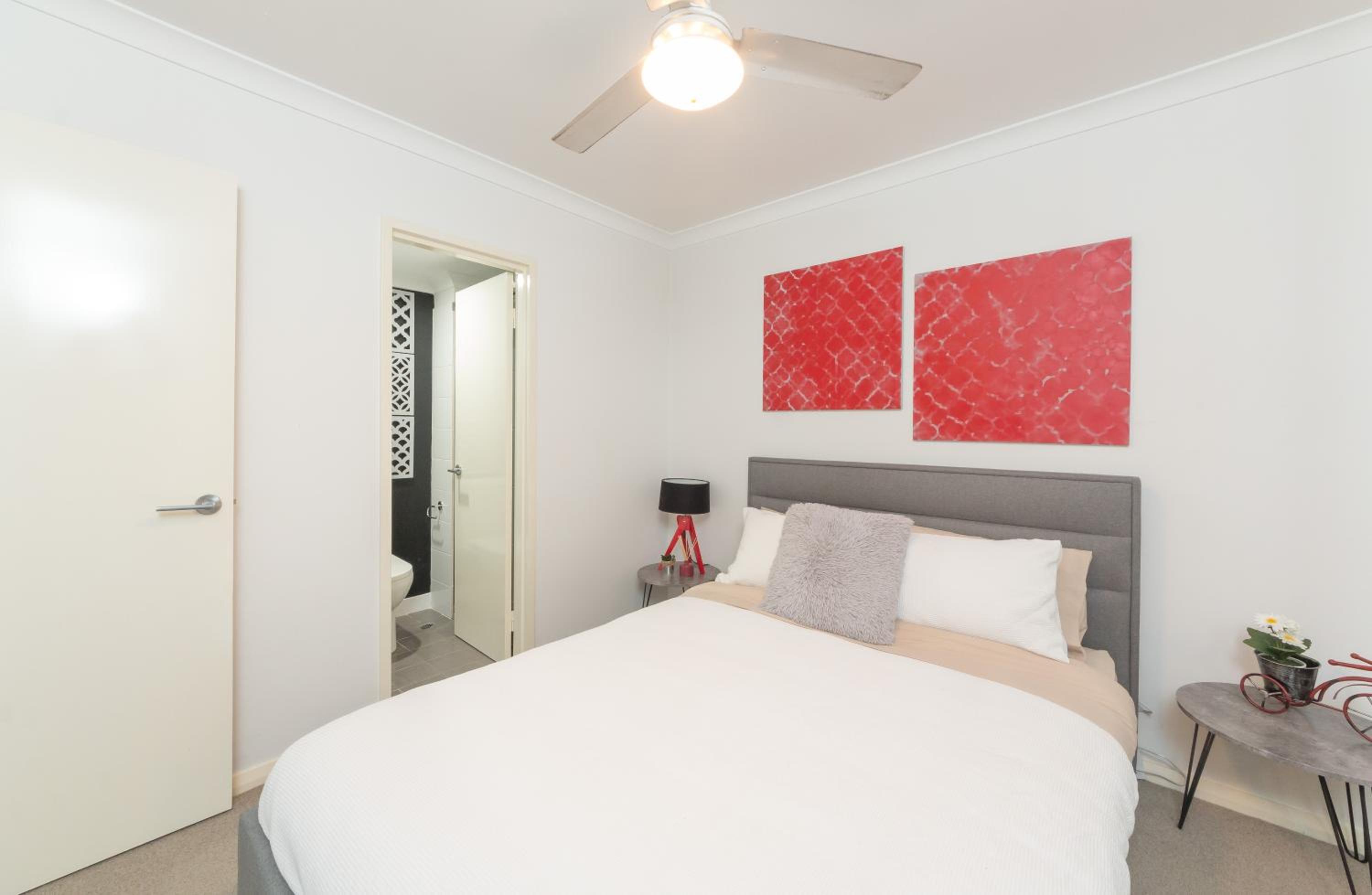 Yaran Suites