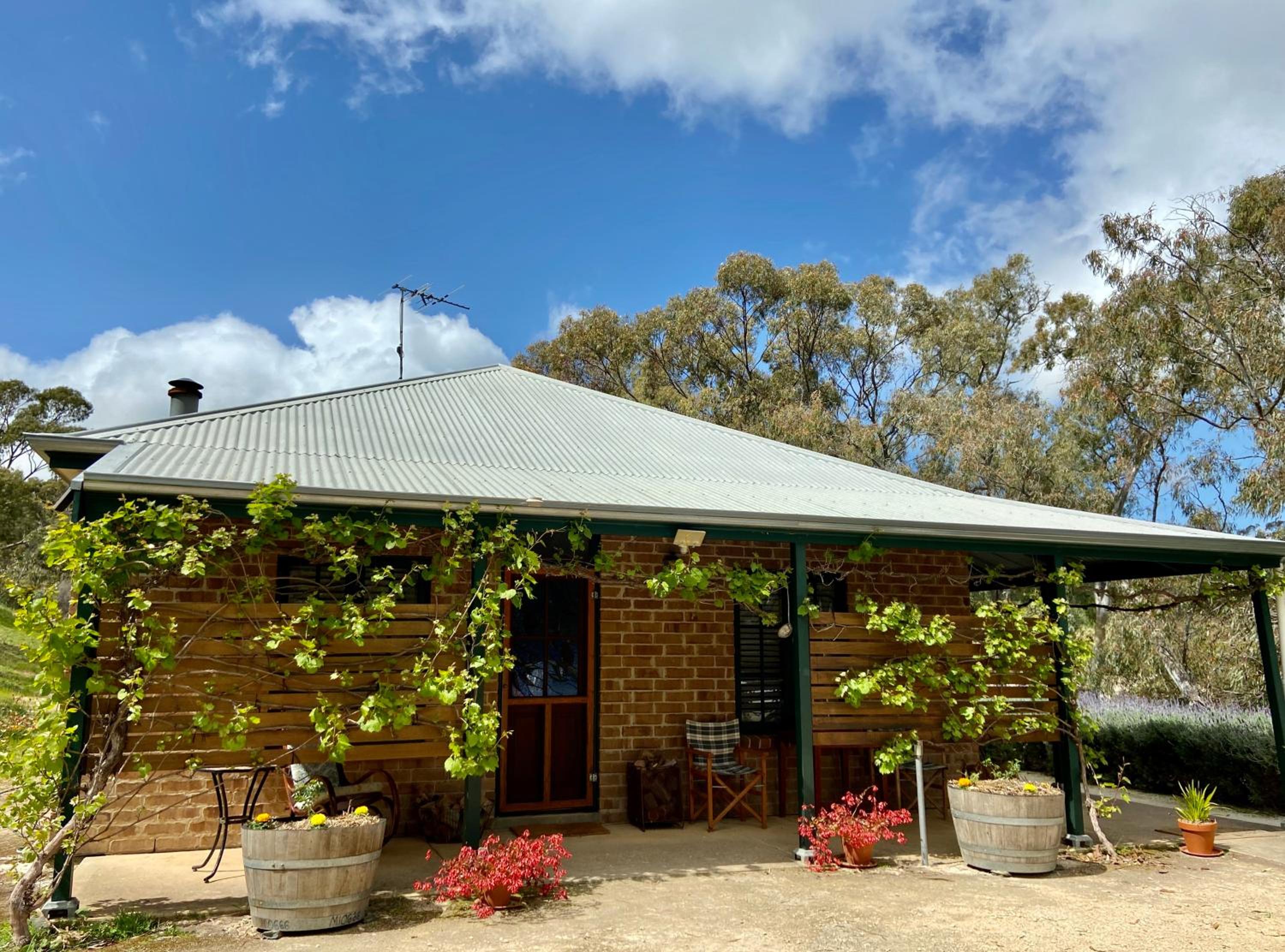 Battunga Cottages