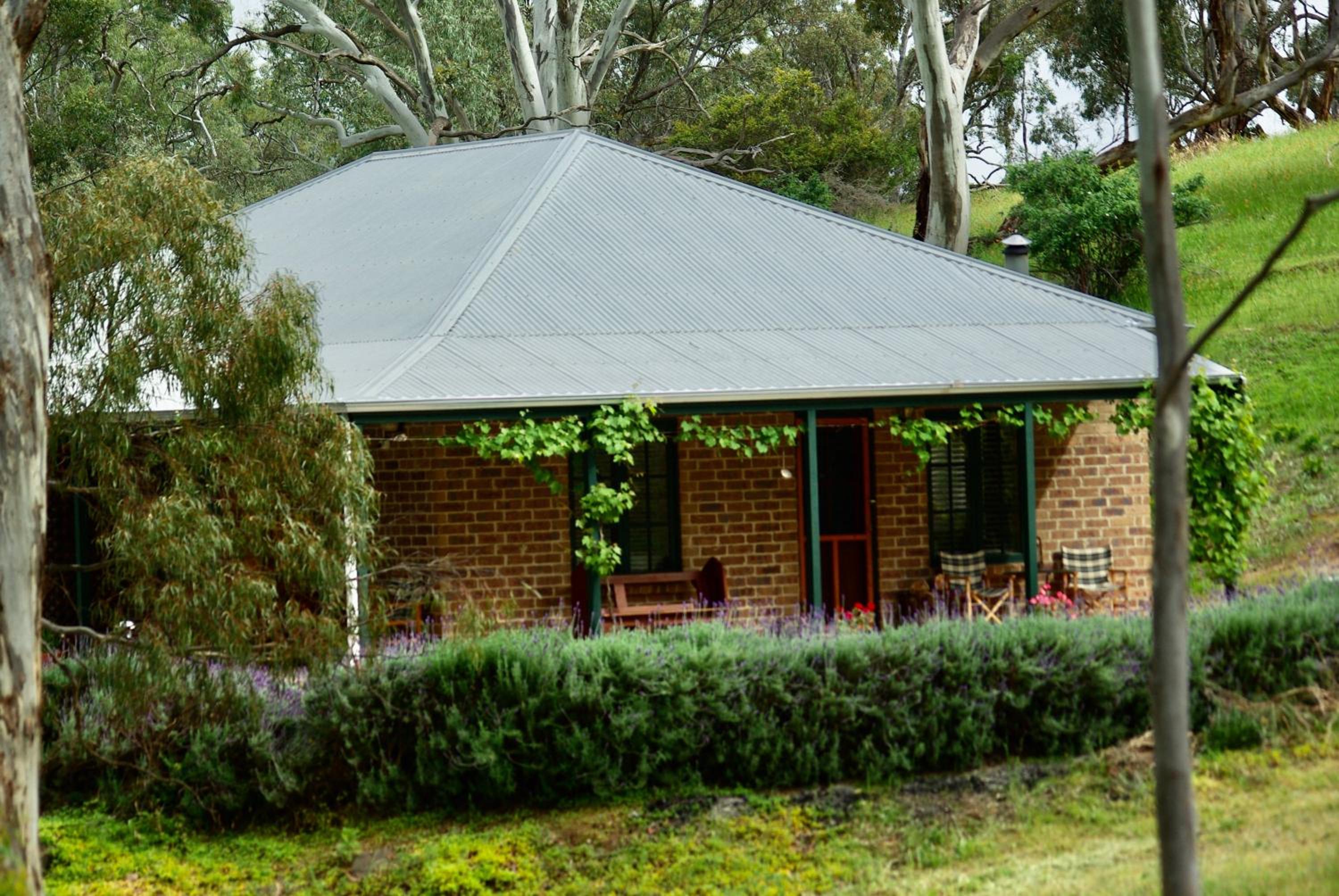 Battunga Cottages
