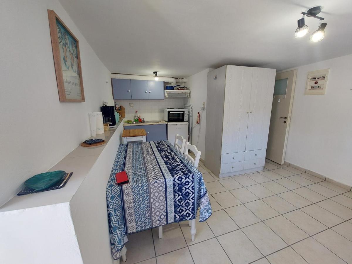 Artemis Ermoupoli Centre Appartement pour petit budget Backpackers photo 5