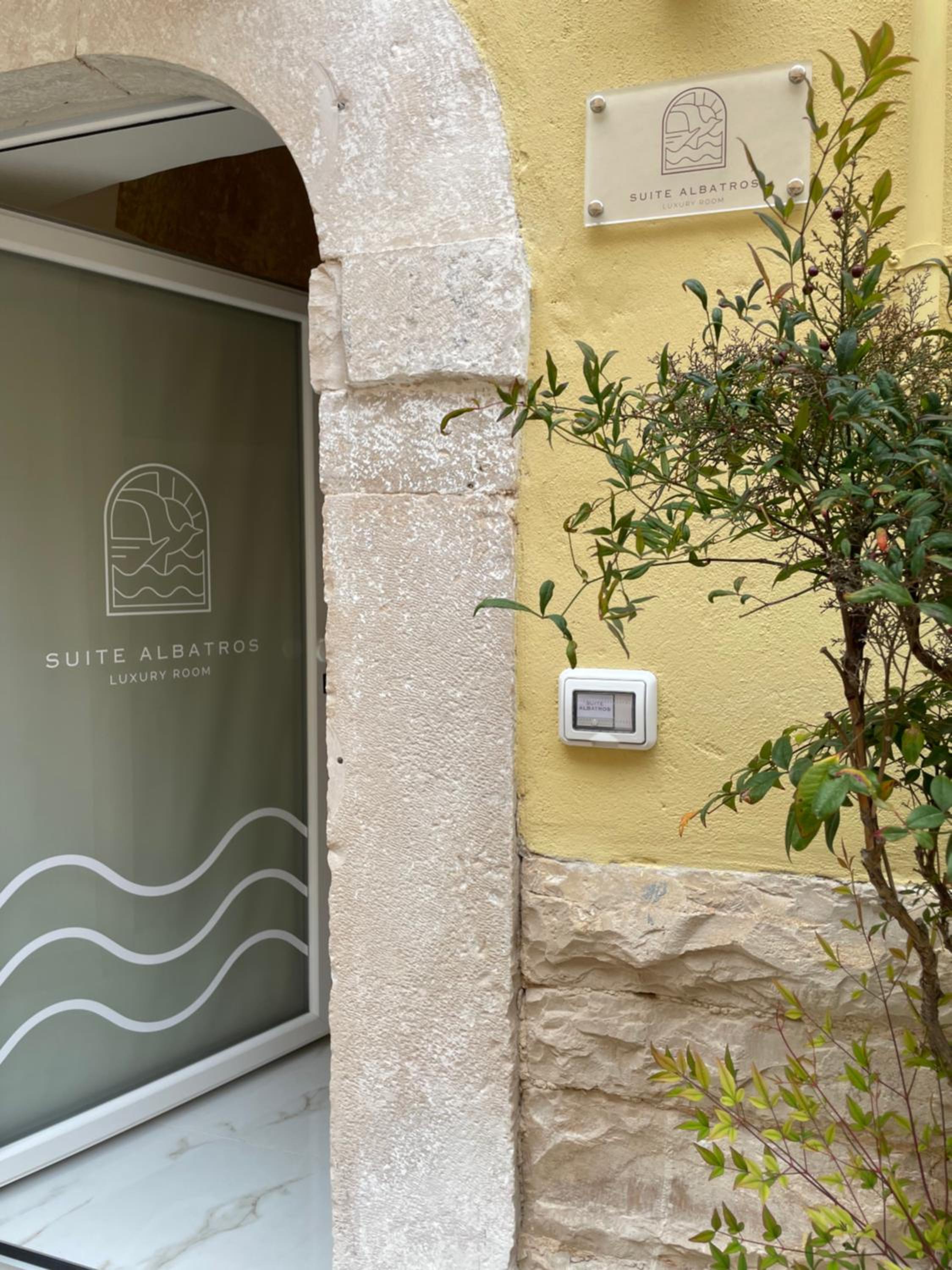 Suite Albatros - Luxury Room view 2