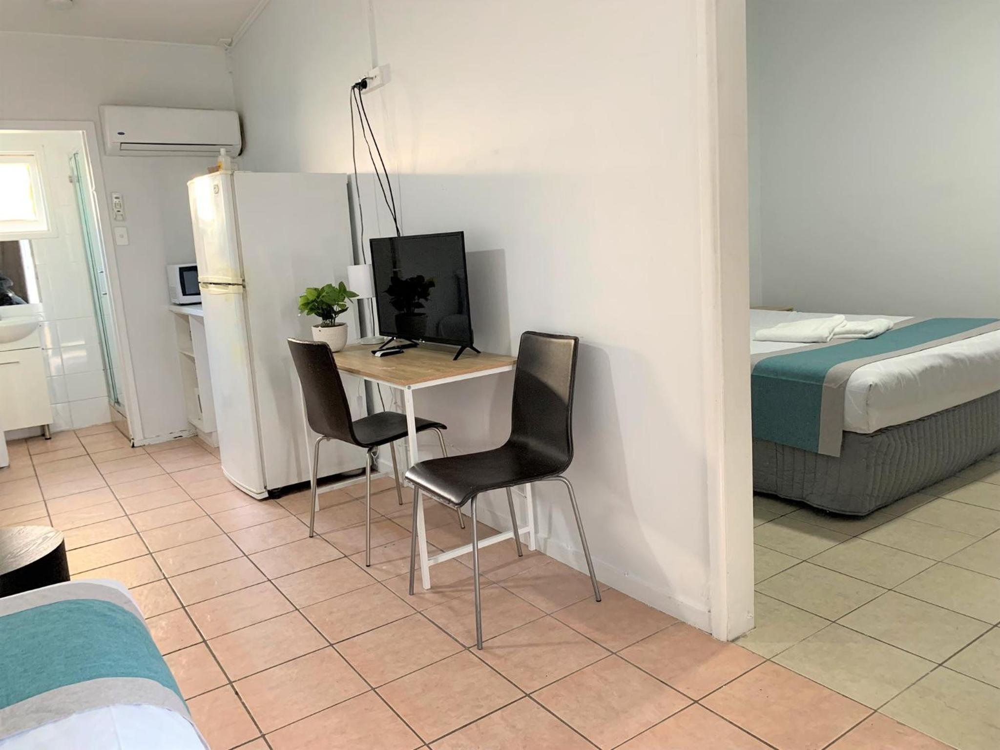 Aqua Blue Motel