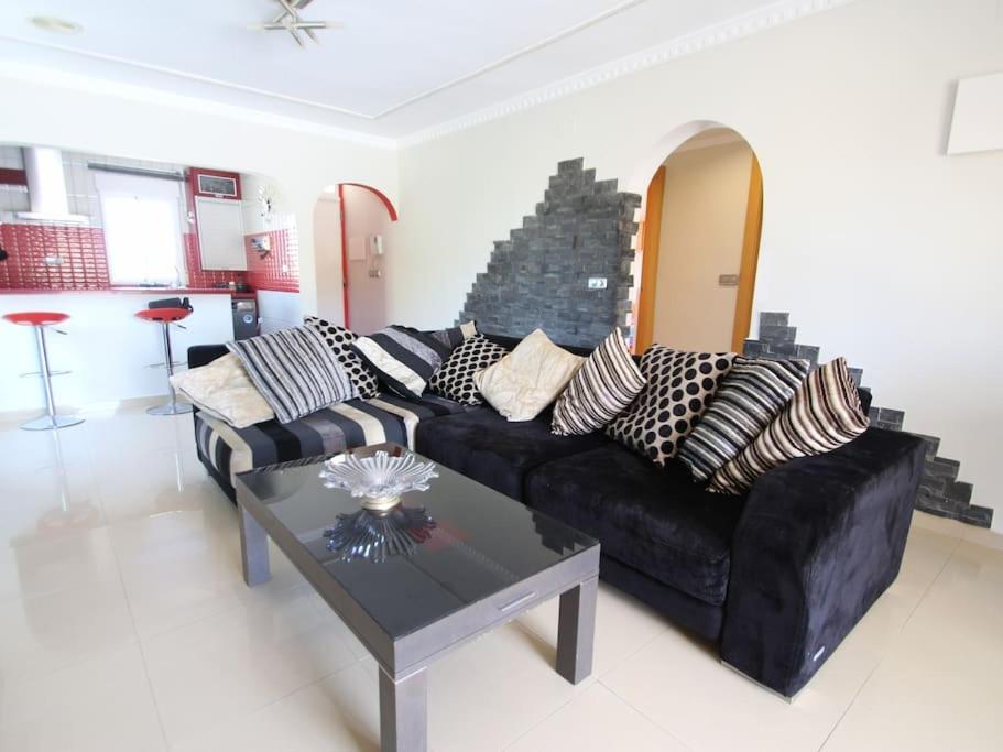 Agradable villa con piscina