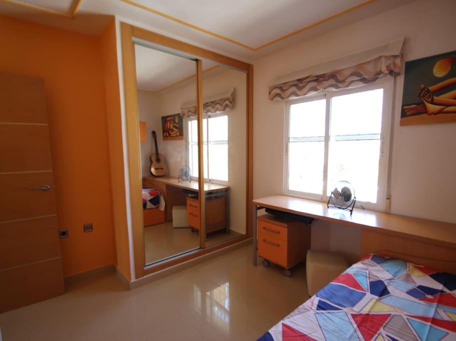 Agradable villa con piscina