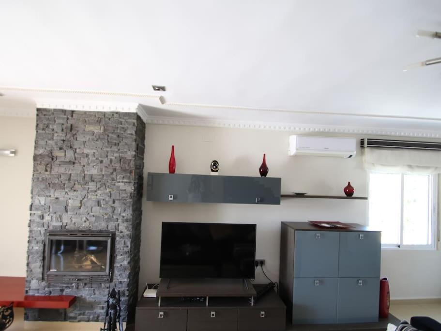 Agradable villa con piscina