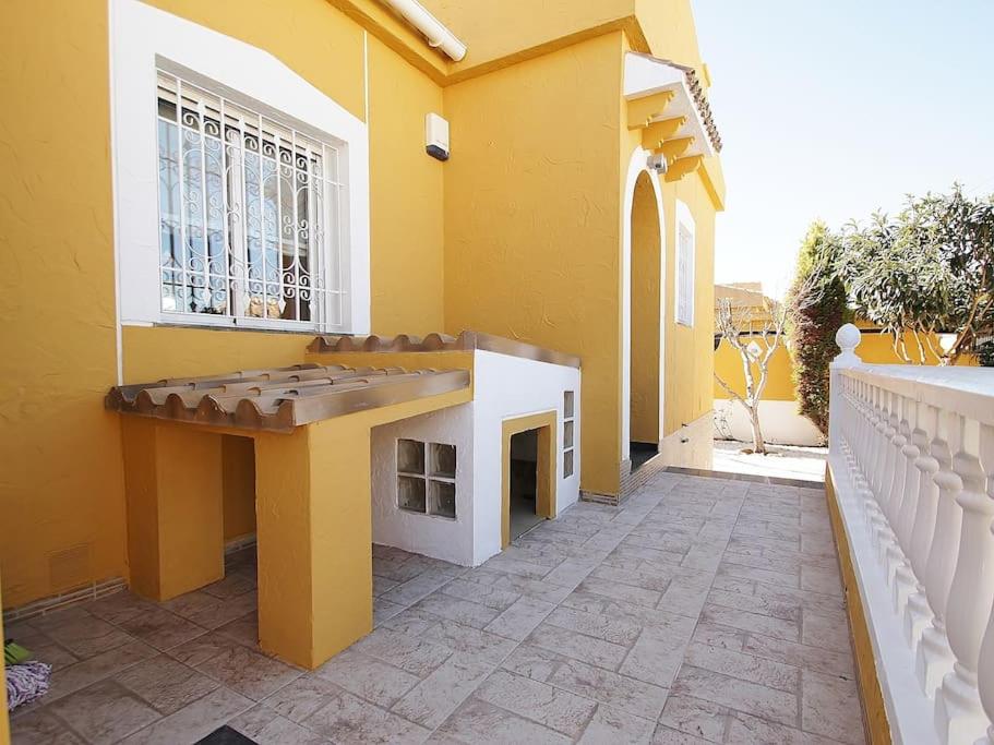 Agradable villa con piscina