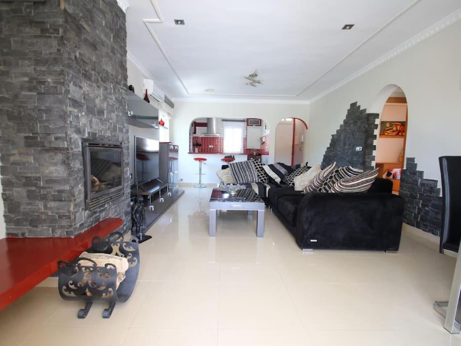 Agradable villa con piscina