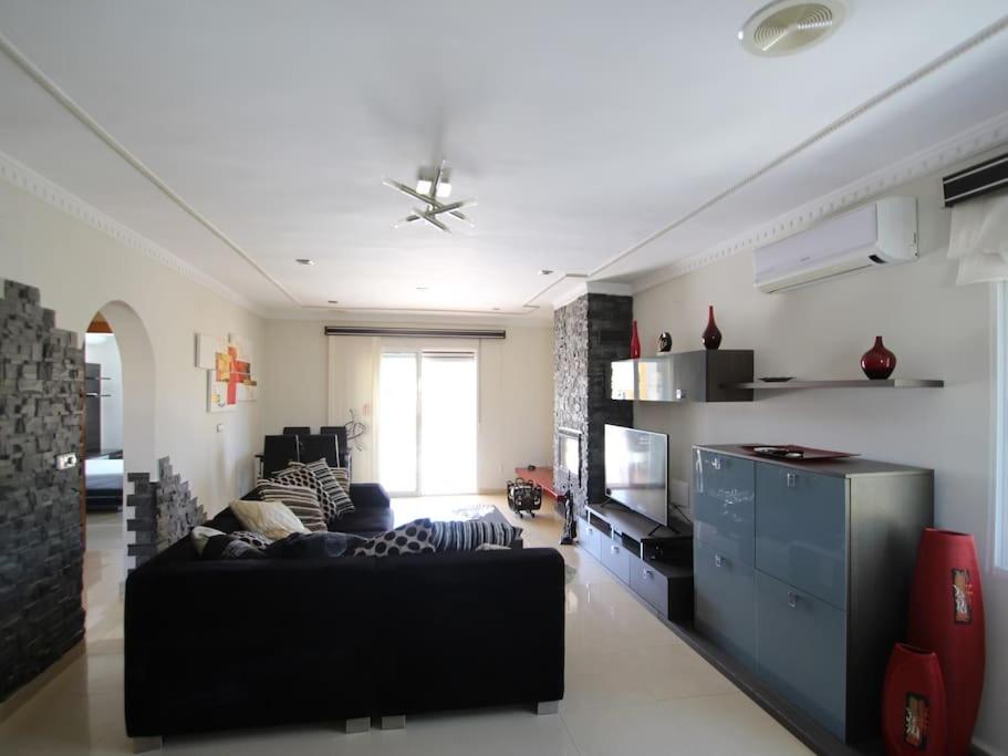 Agradable villa con piscina