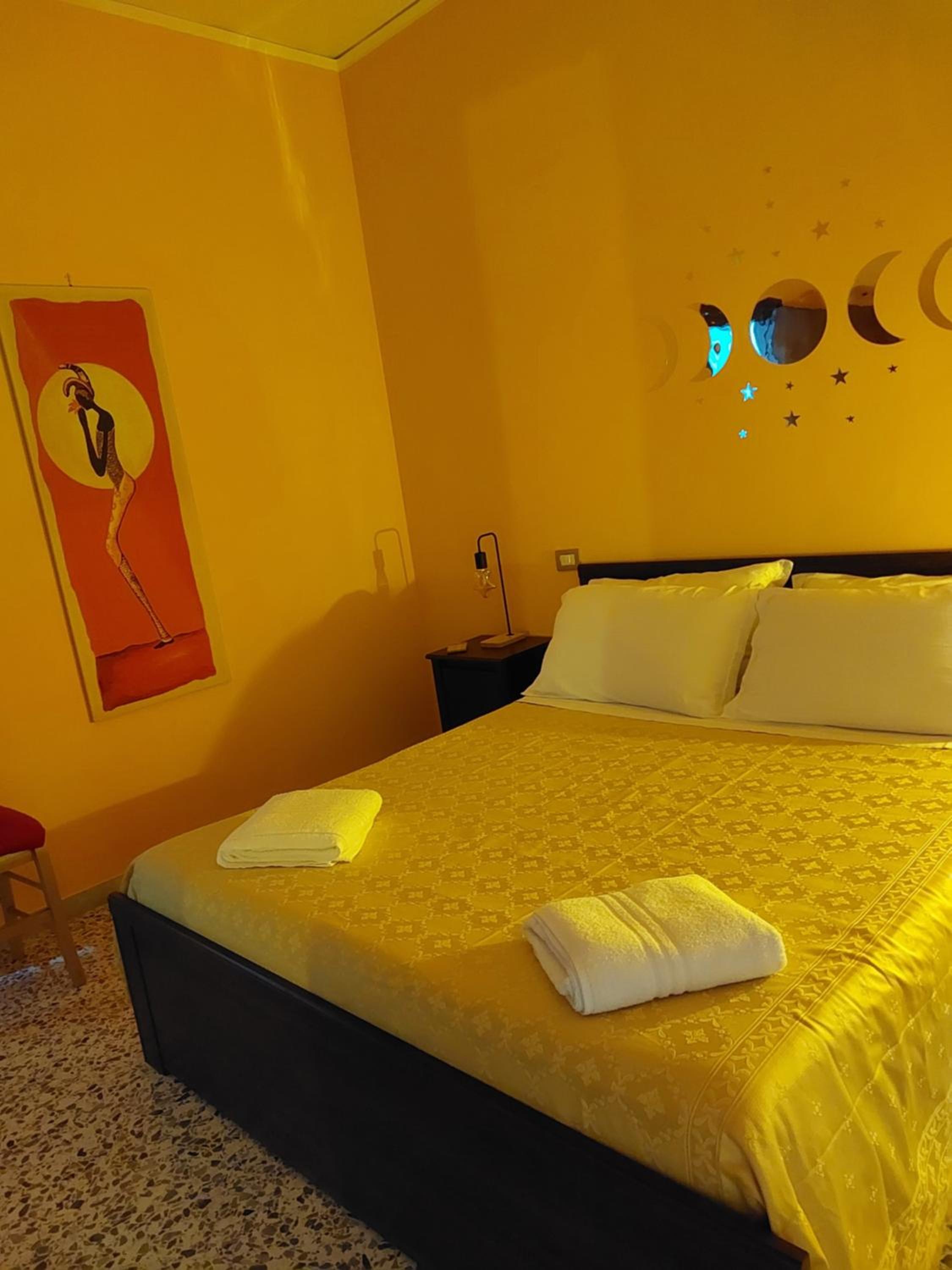 Mezzaluna Guest House