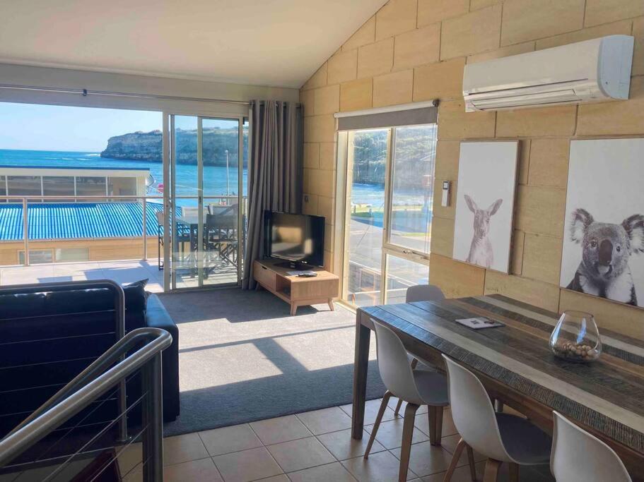 Surf break at Bayview villas SEA VIEW