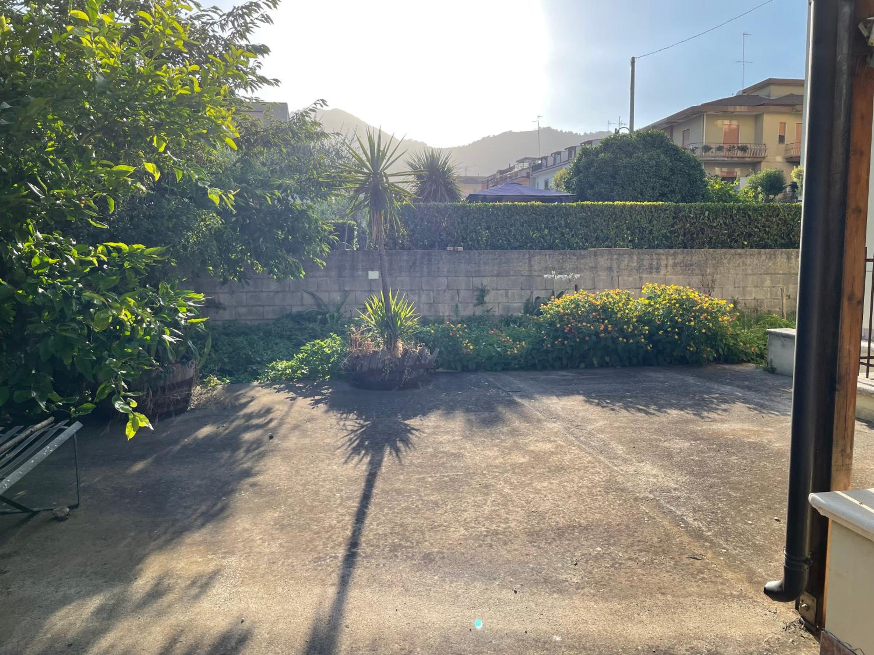 Mezzaluna Guest House