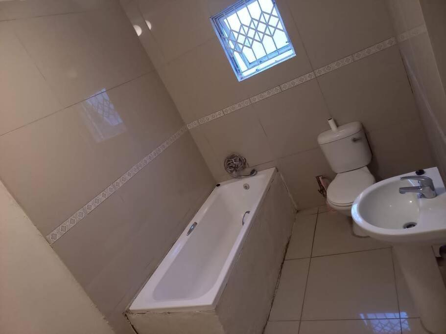 Comfy hidden home in Mthatha view 4
