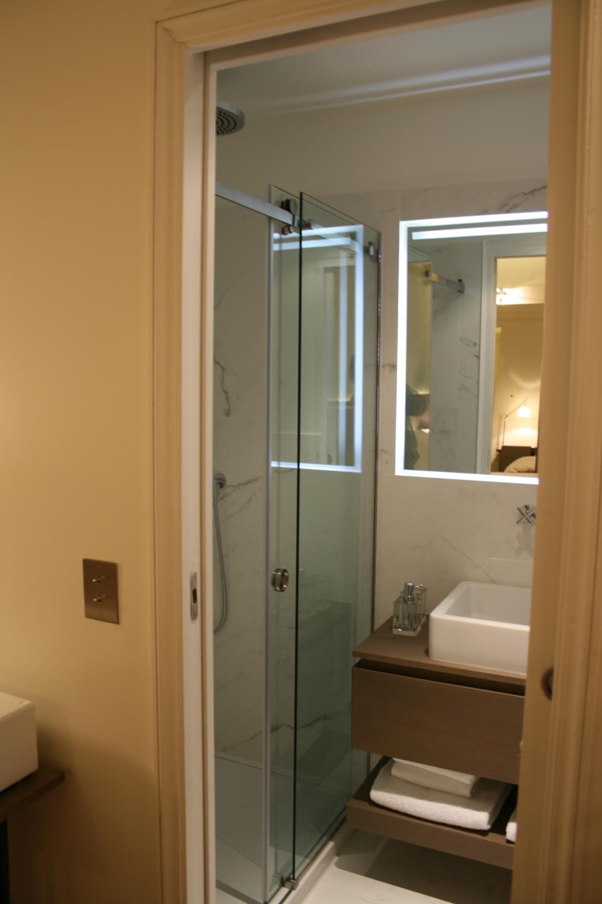 Cirque Deluxe Studio Apartment
